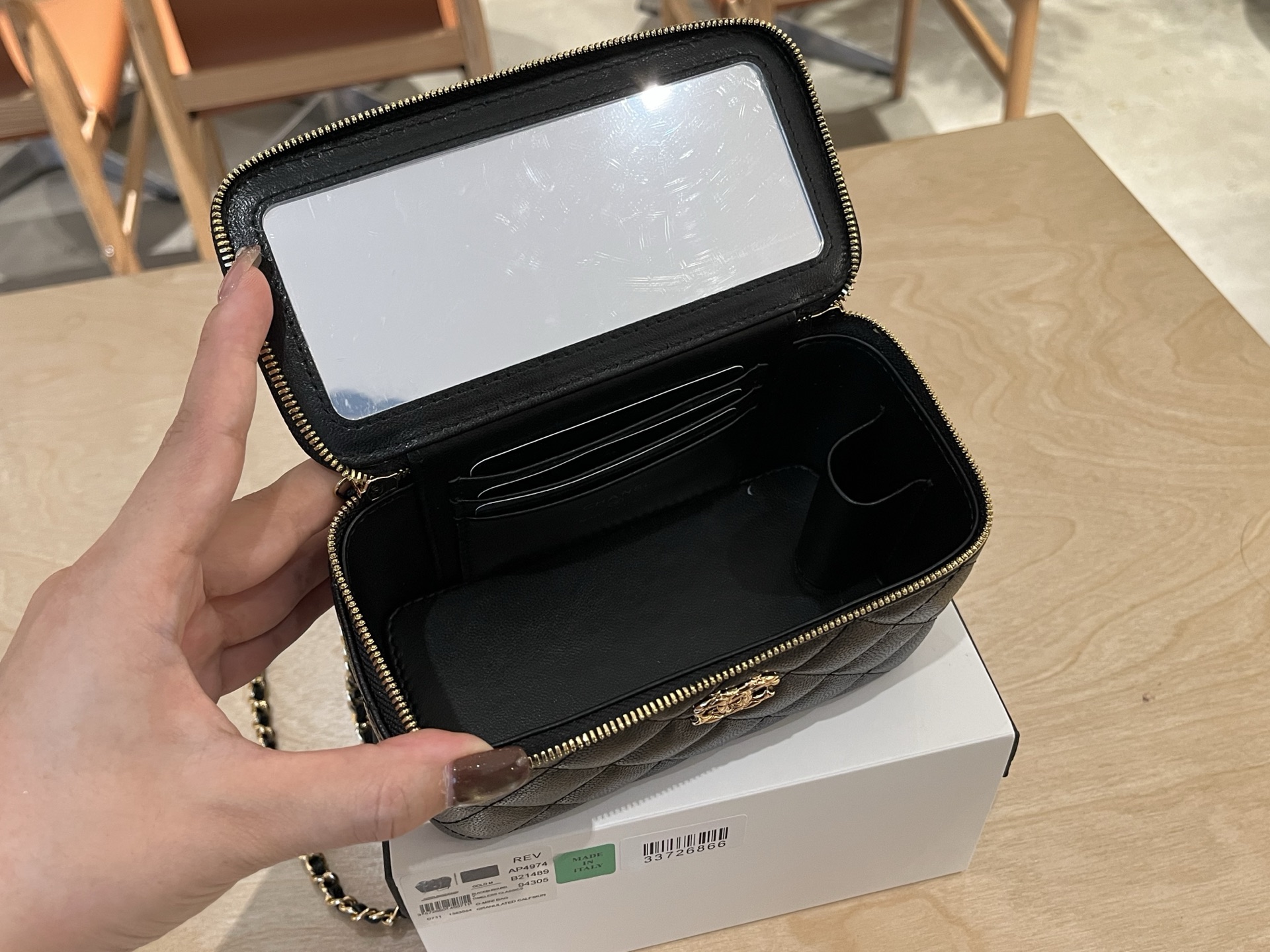 Chanel Basic Bag 10cm-l-s