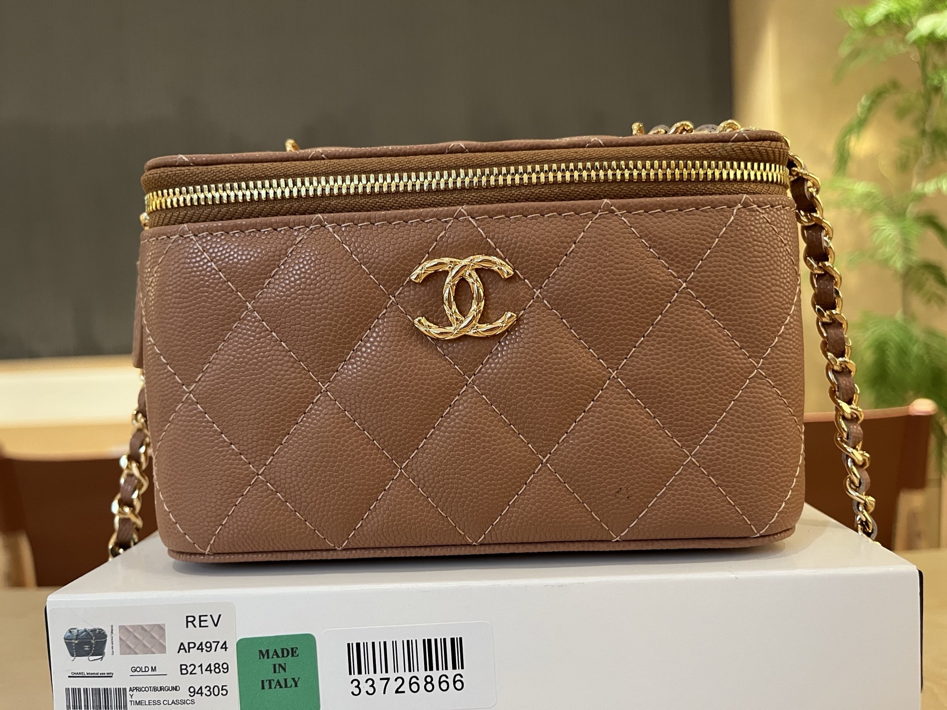 Chanel Basic Bag 10cm-l-s