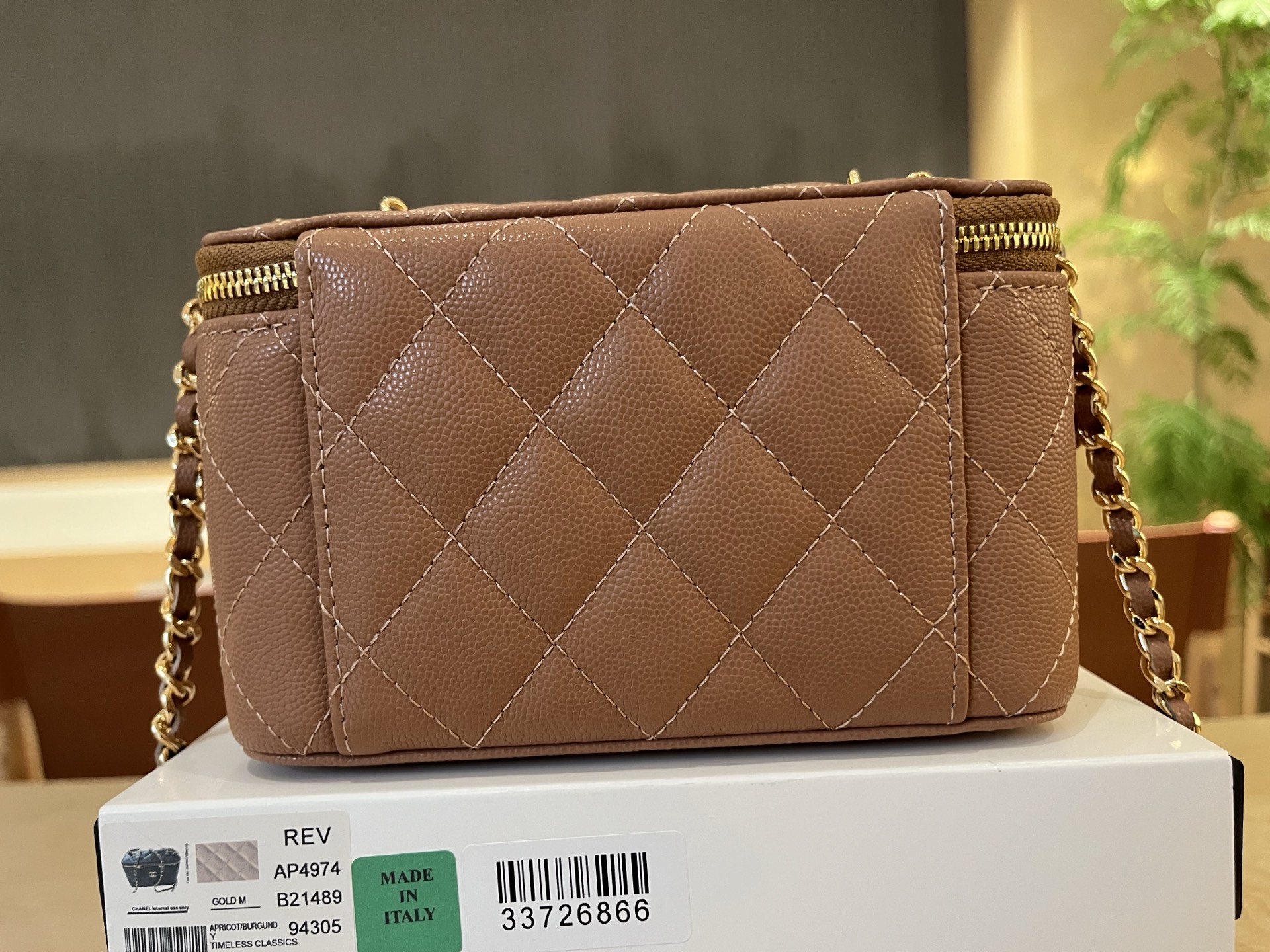 Chanel Basic Bag 10cm-l-s