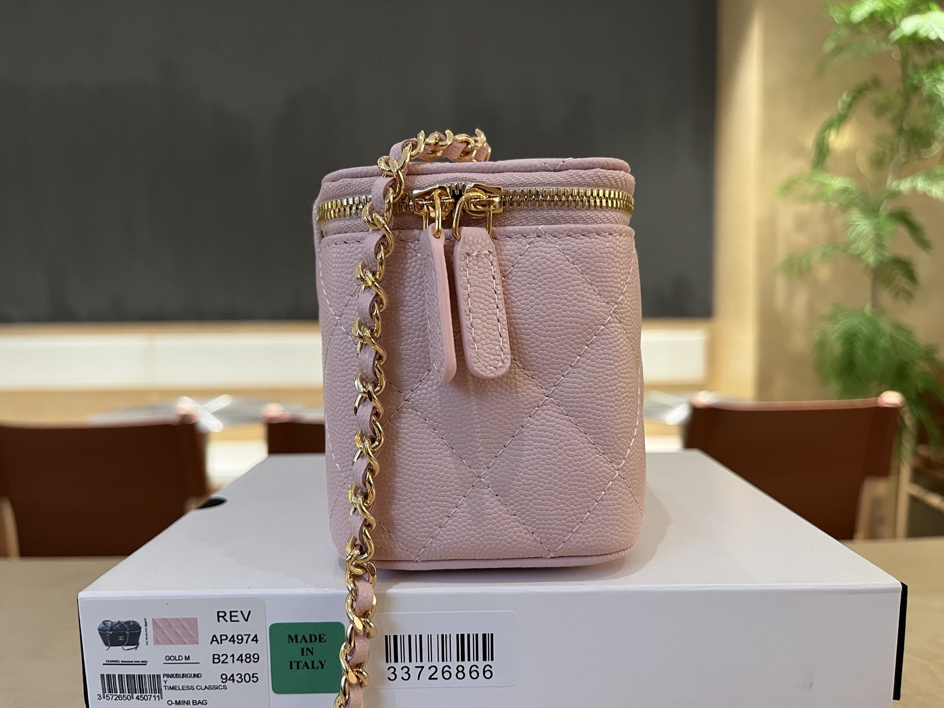 Chanel Basic Bag 10cm-l-s