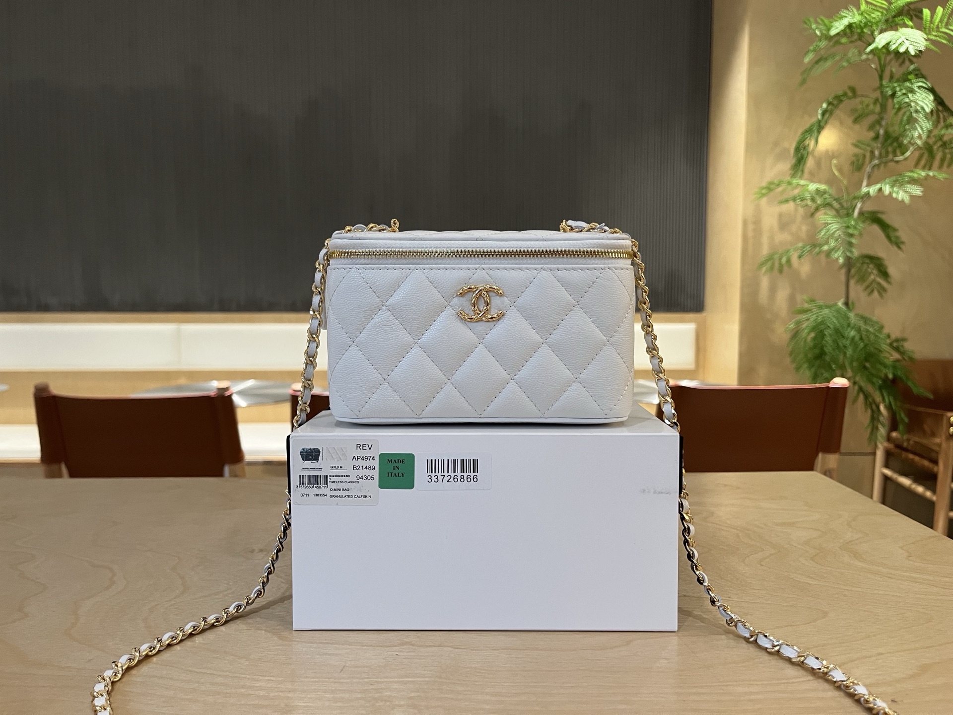 Chanel Basic Bag 10cm-l-s