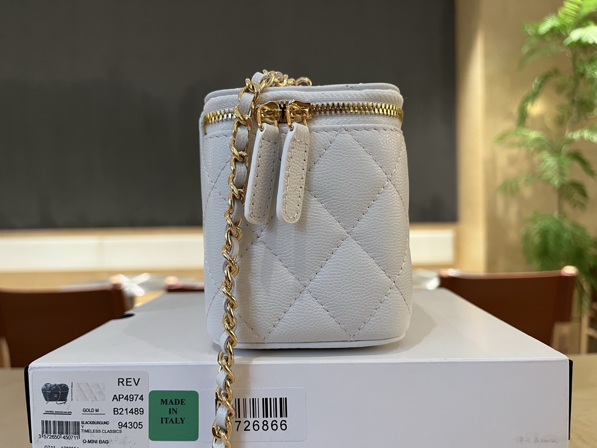 Chanel Basic Bag 10cm-l-s