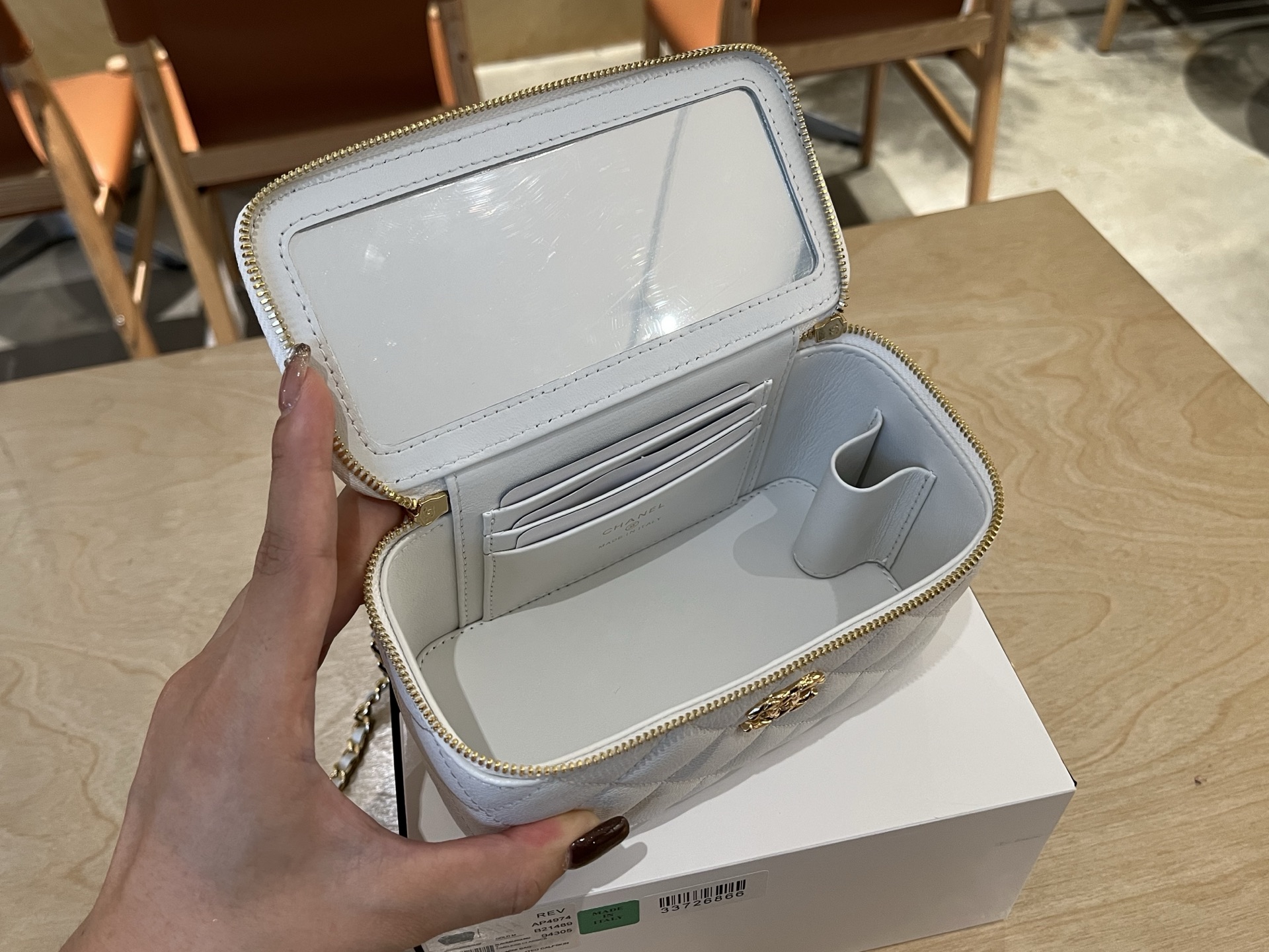 Chanel Basic Bag 10cm-l-s