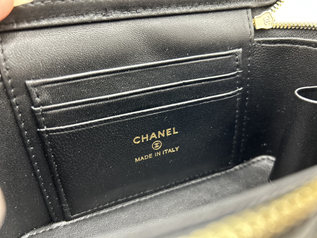 Chanel Crossbody Bag Sheepskin 17cm-l