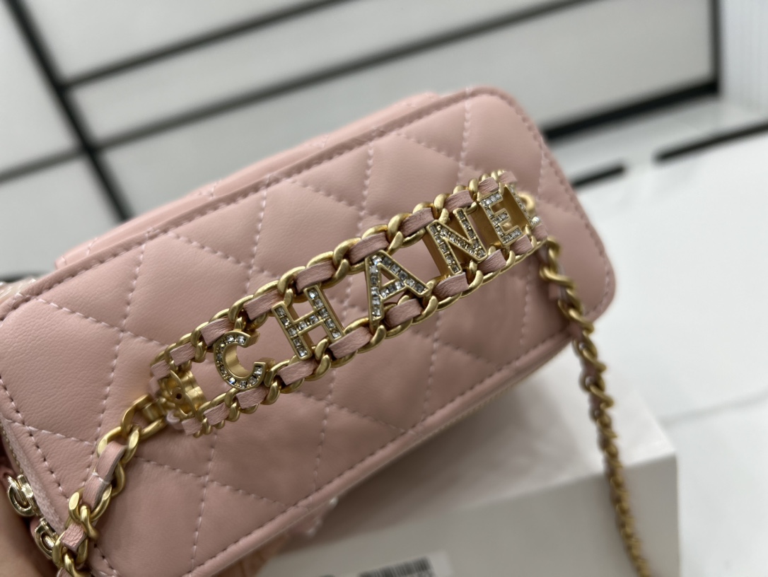 Chanel Crossbody Bag Sheepskin 17cm-l