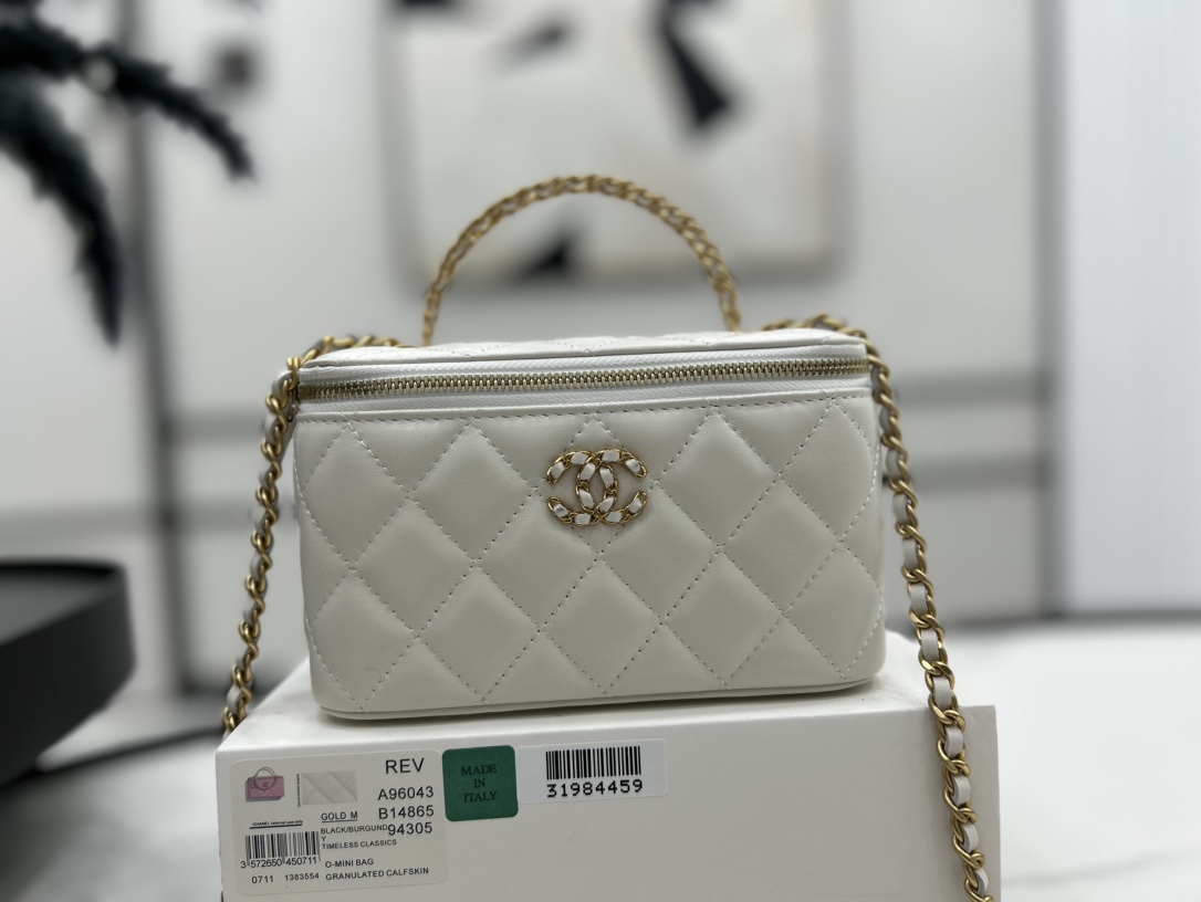 Chanel Crossbody Bag Sheepskin 17cm-l