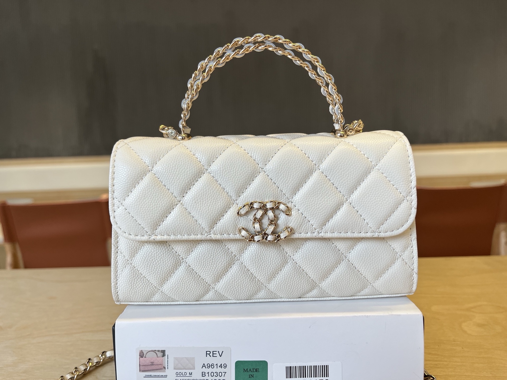 Chanel Basic Bag Cow Leather M-l-s