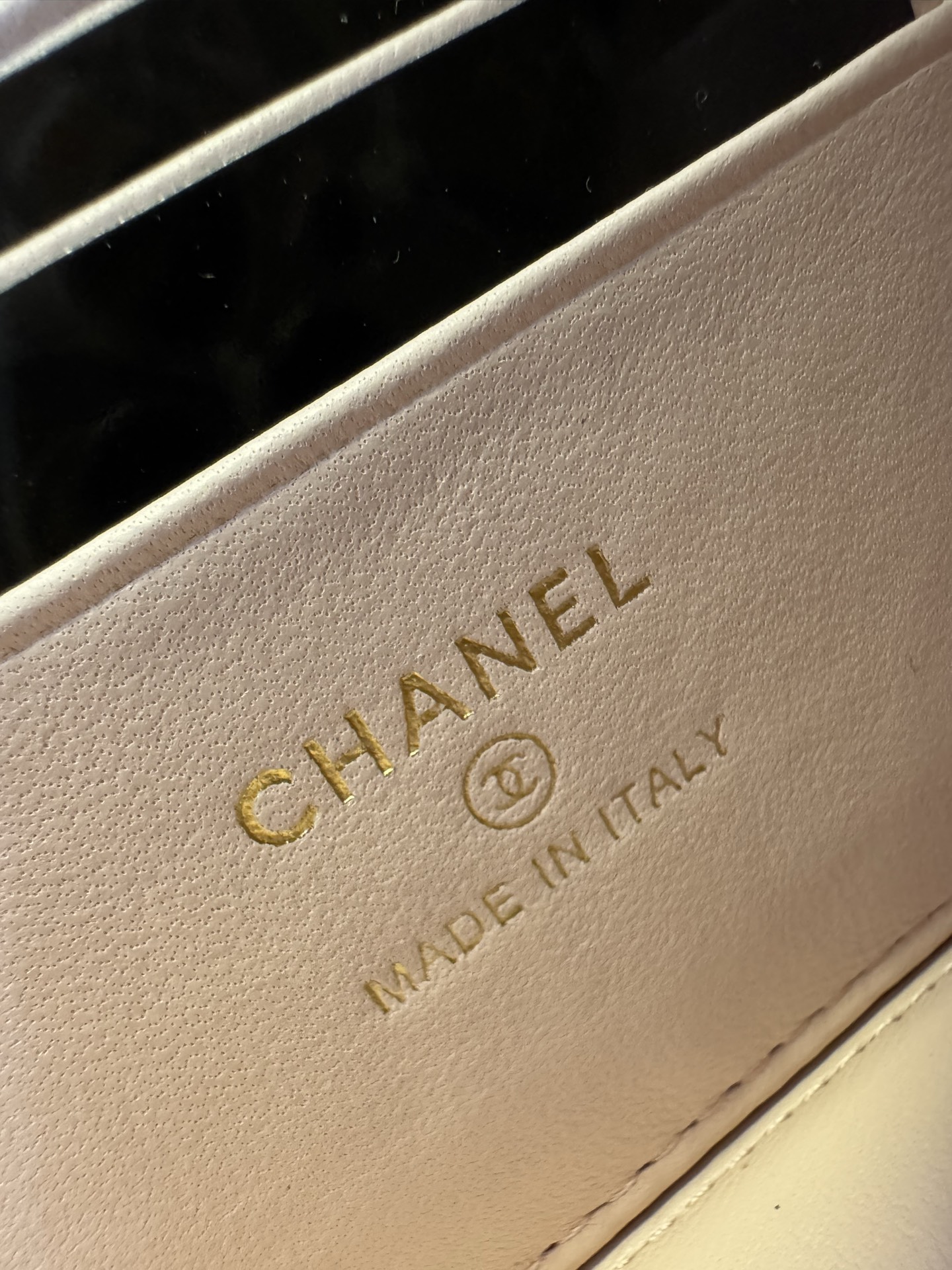 Chanel Basic Bag Cow Leather 17cm-l