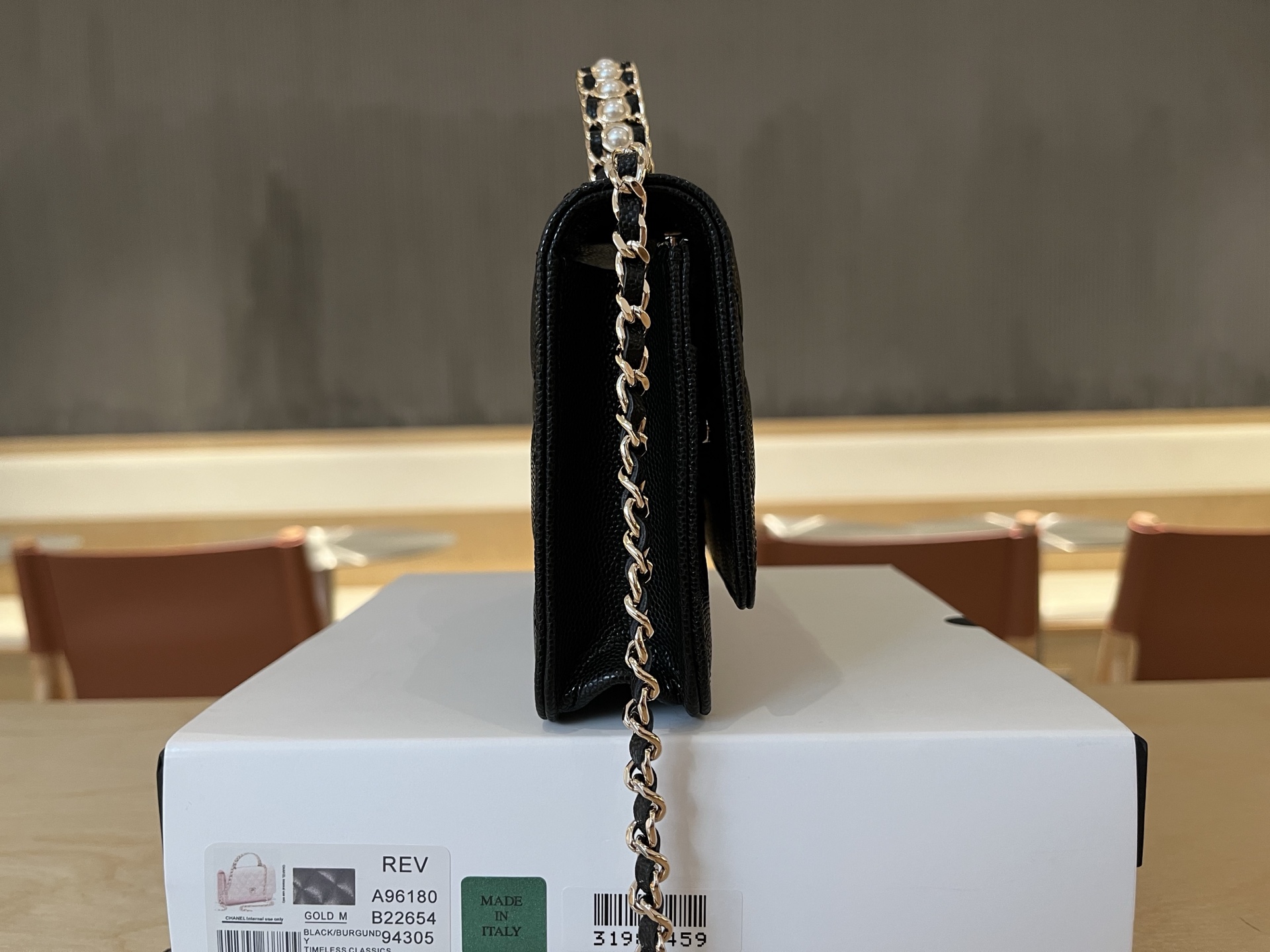 Chanel Basic Bag Cow Leather 19cm-l-s