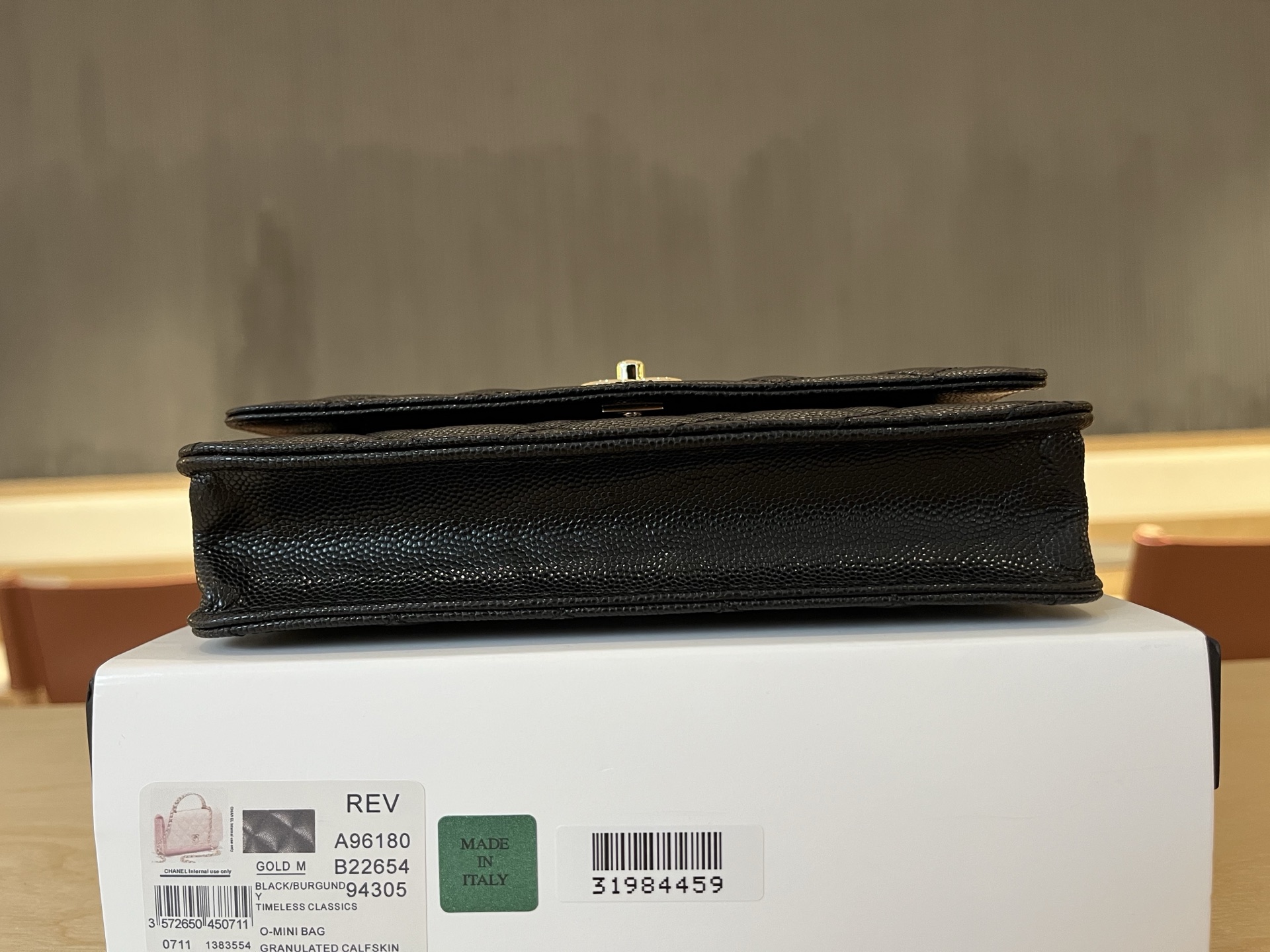 Chanel Basic Bag Cow Leather 19cm-l-s