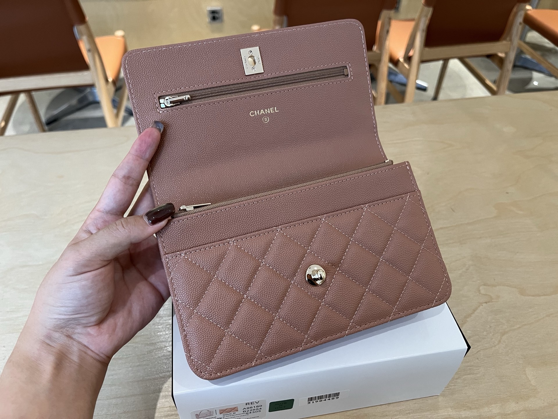 Chanel Basic Bag Cow Leather 19cm-l-s