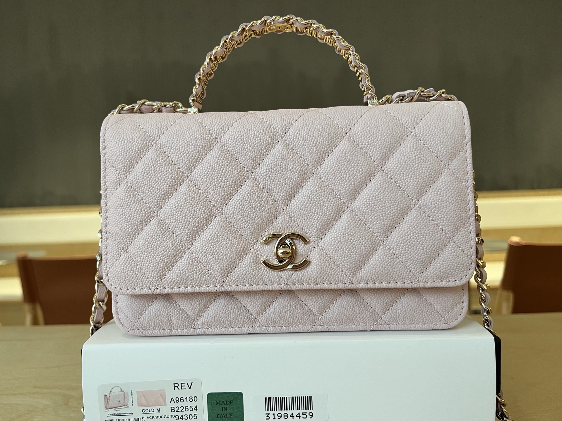Chanel Basic Bag Cow Leather 19cm-l-s