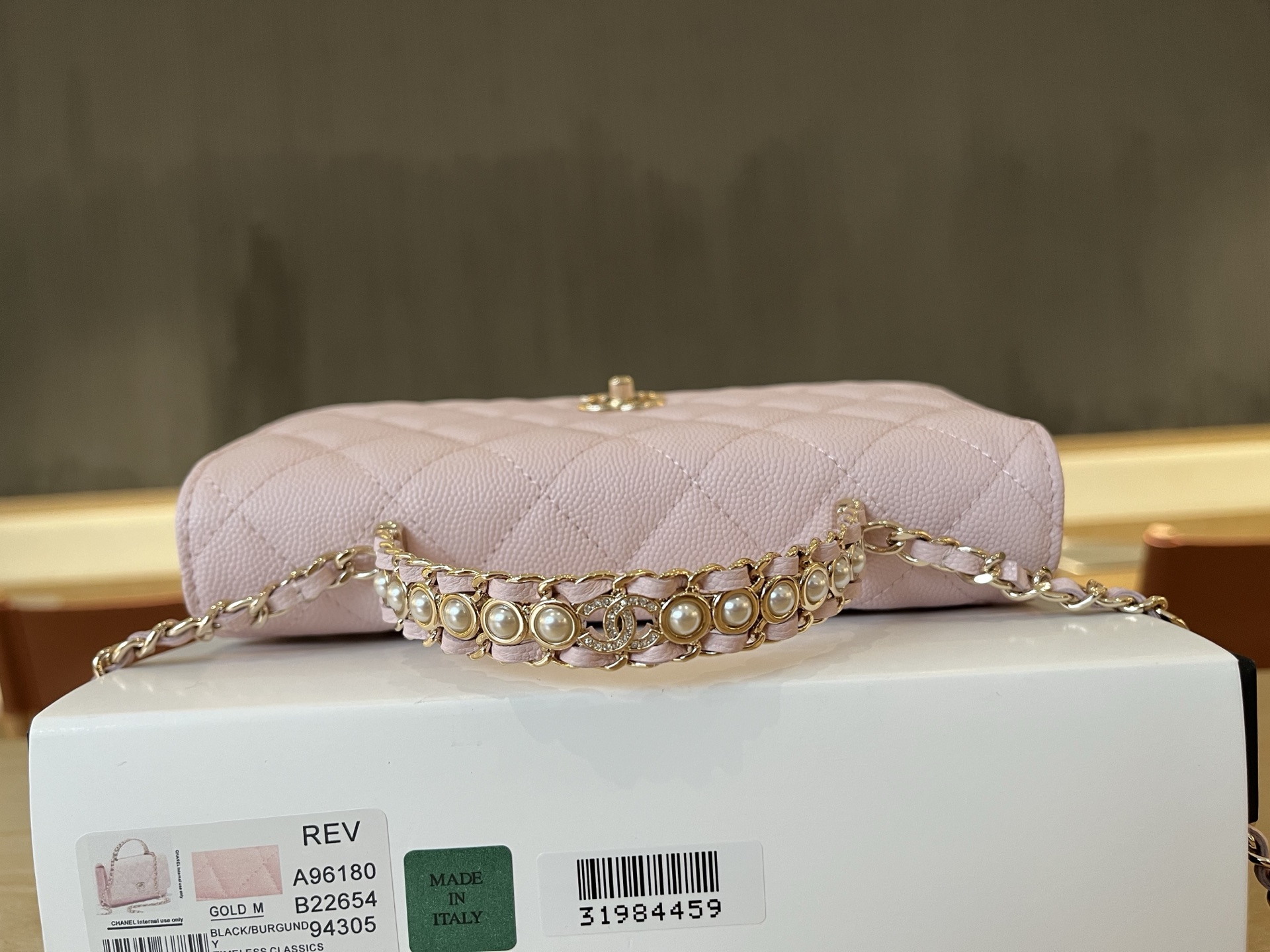 Chanel Basic Bag Cow Leather 19cm-l-s