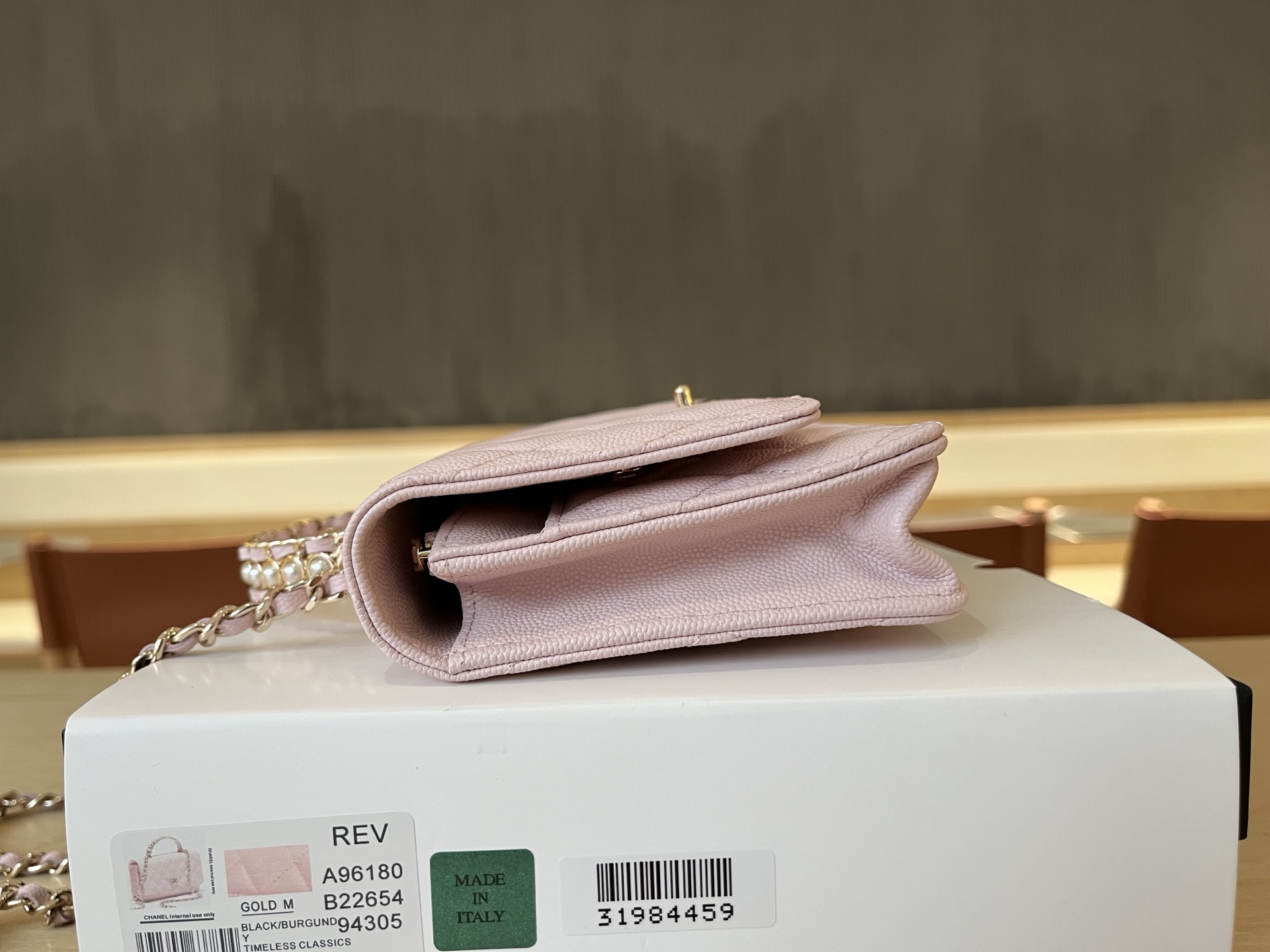 Chanel Basic Bag Cow Leather 19cm-l-s