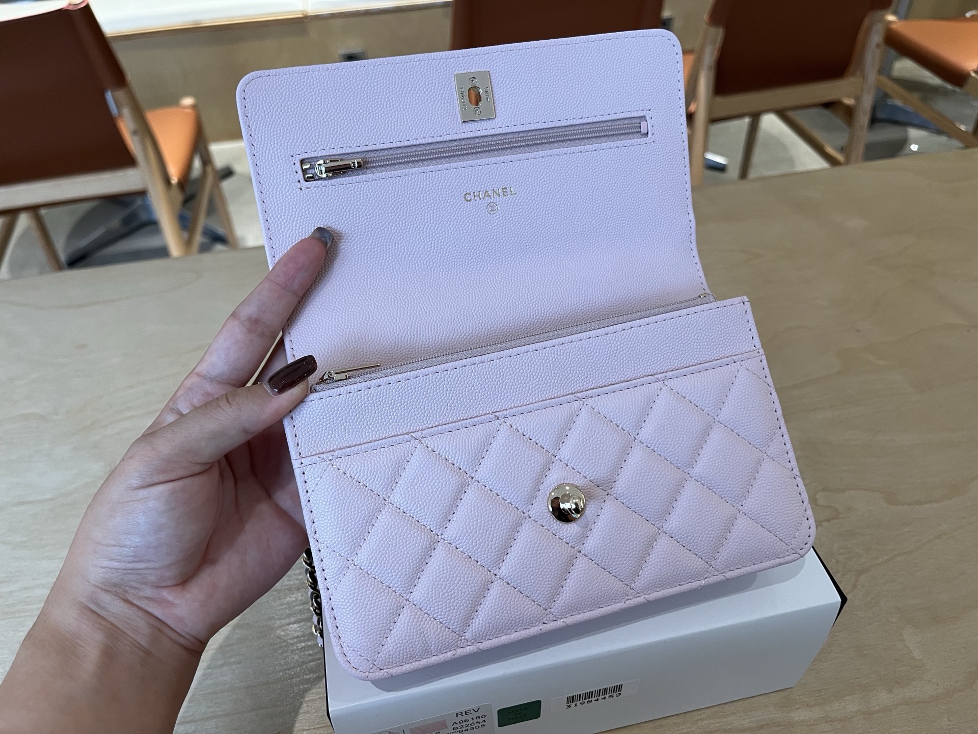 Chanel Basic Bag Cow Leather 19cm-l-s