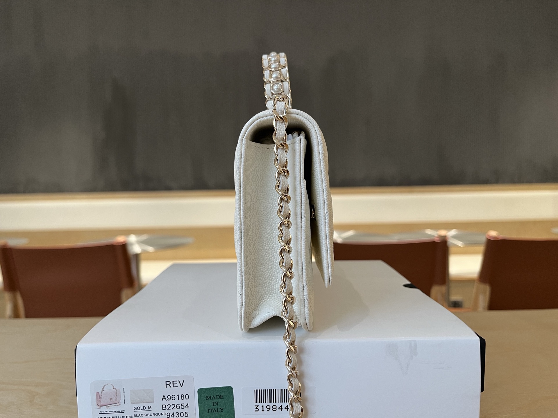 Chanel Basic Bag Cow Leather 19cm-l-s