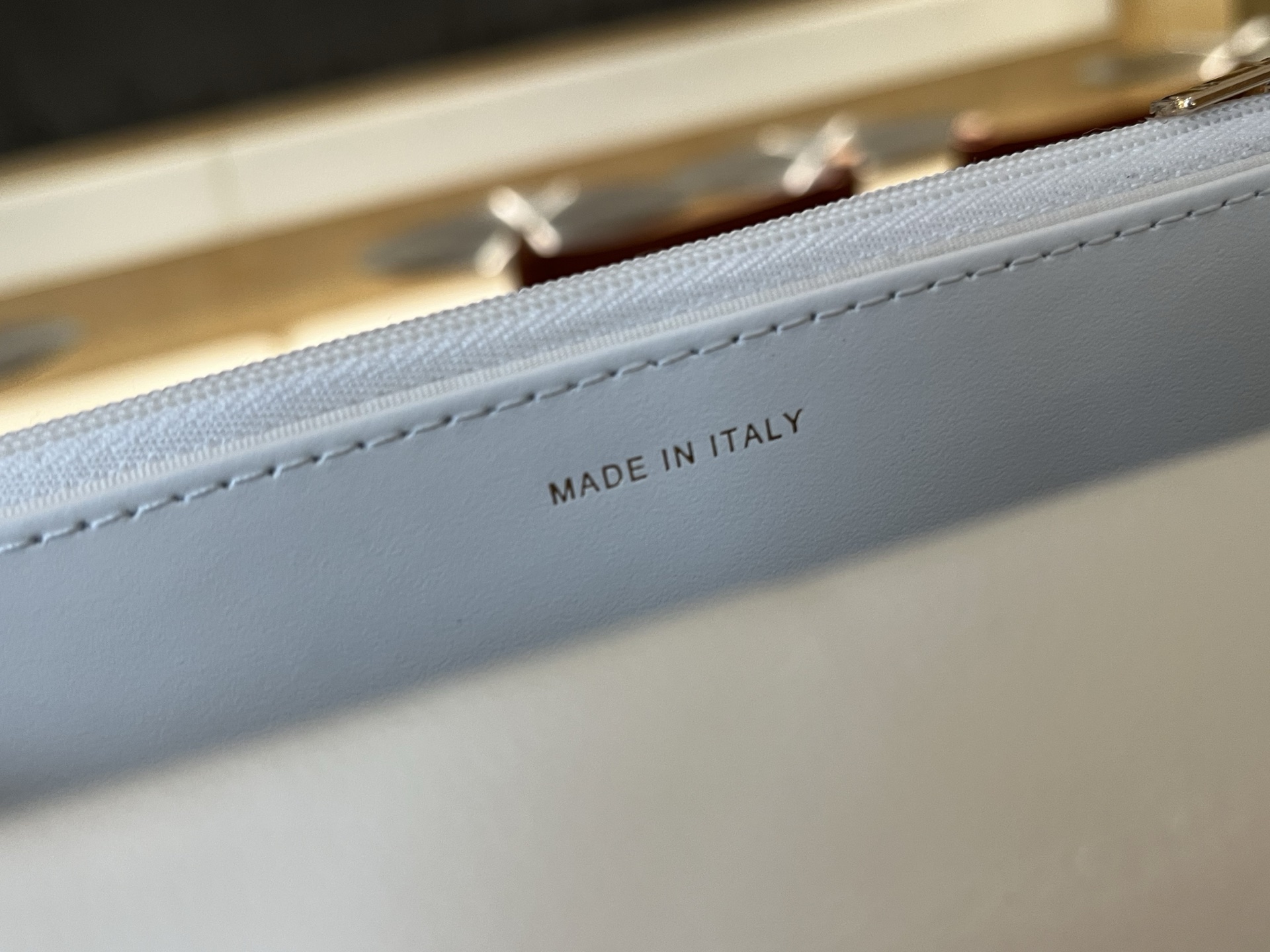 Chanel Basic Bag Cow Leather 19cm-l-s