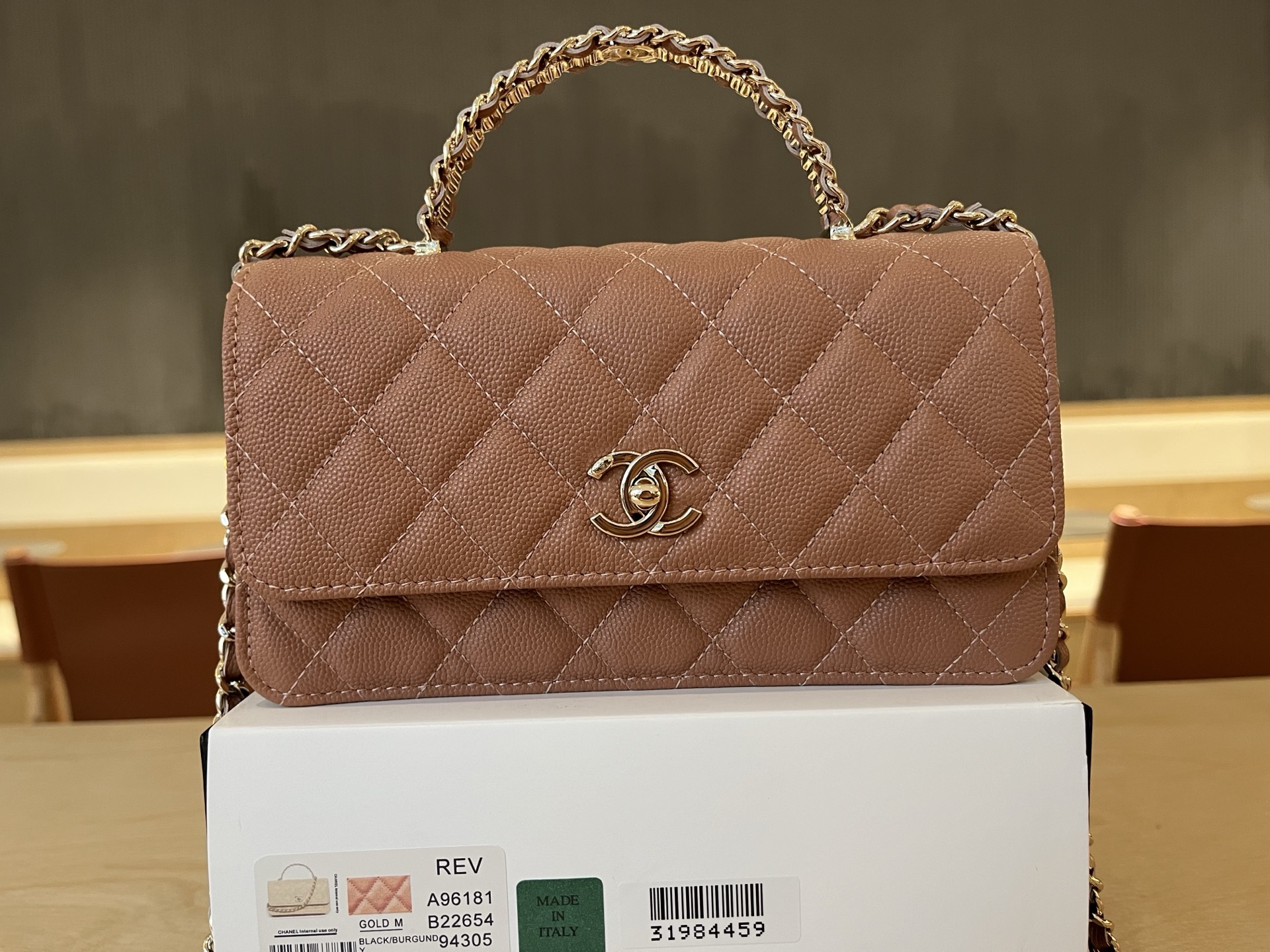 Chanel Basic Bag Cow Leather 19cm-l-s