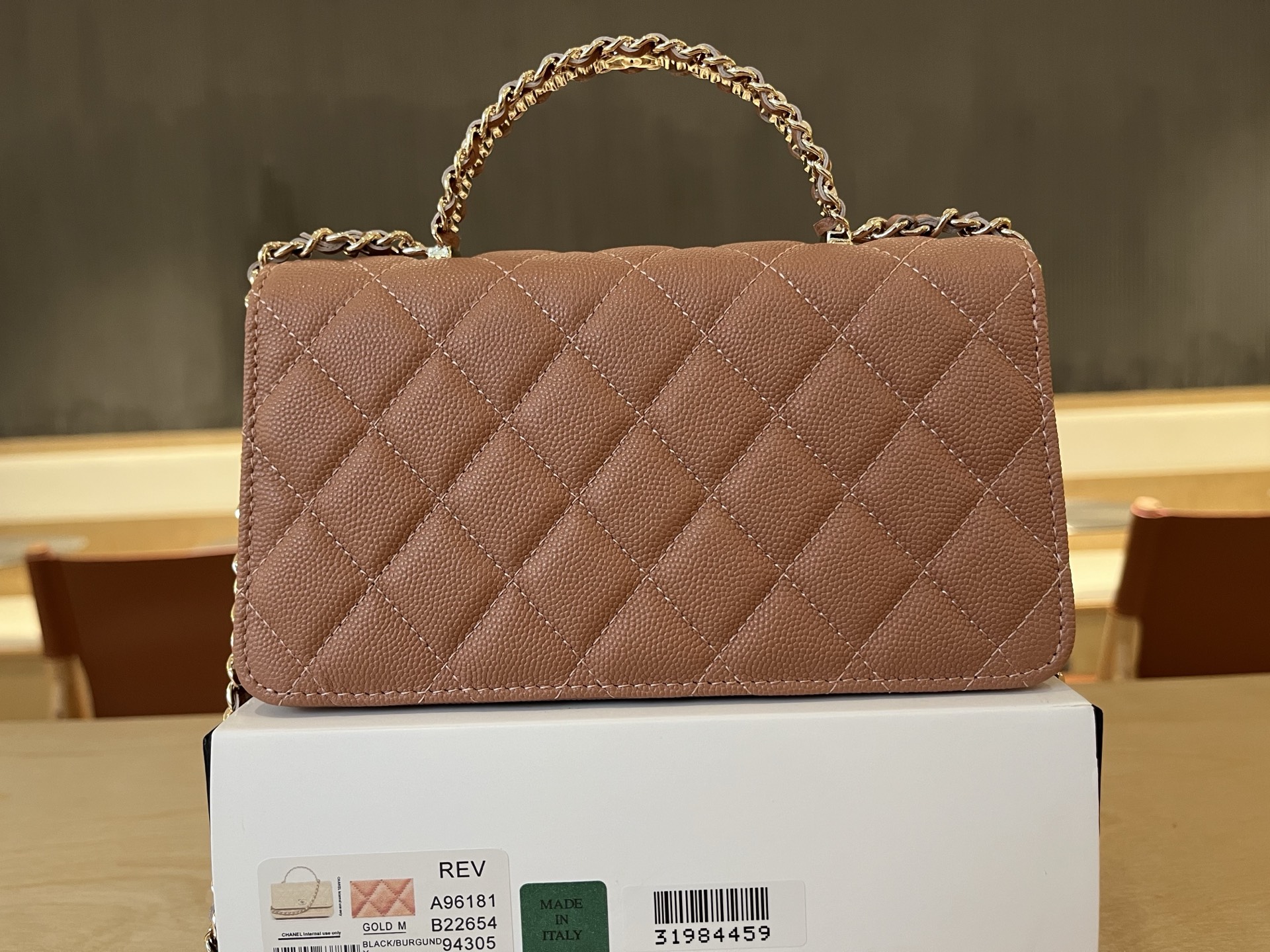 Chanel Basic Bag Cow Leather 19cm-l-s