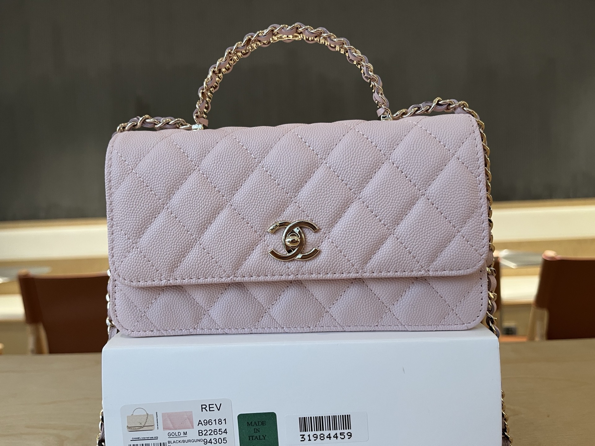 Chanel Basic Bag Cow Leather 19cm-l-s