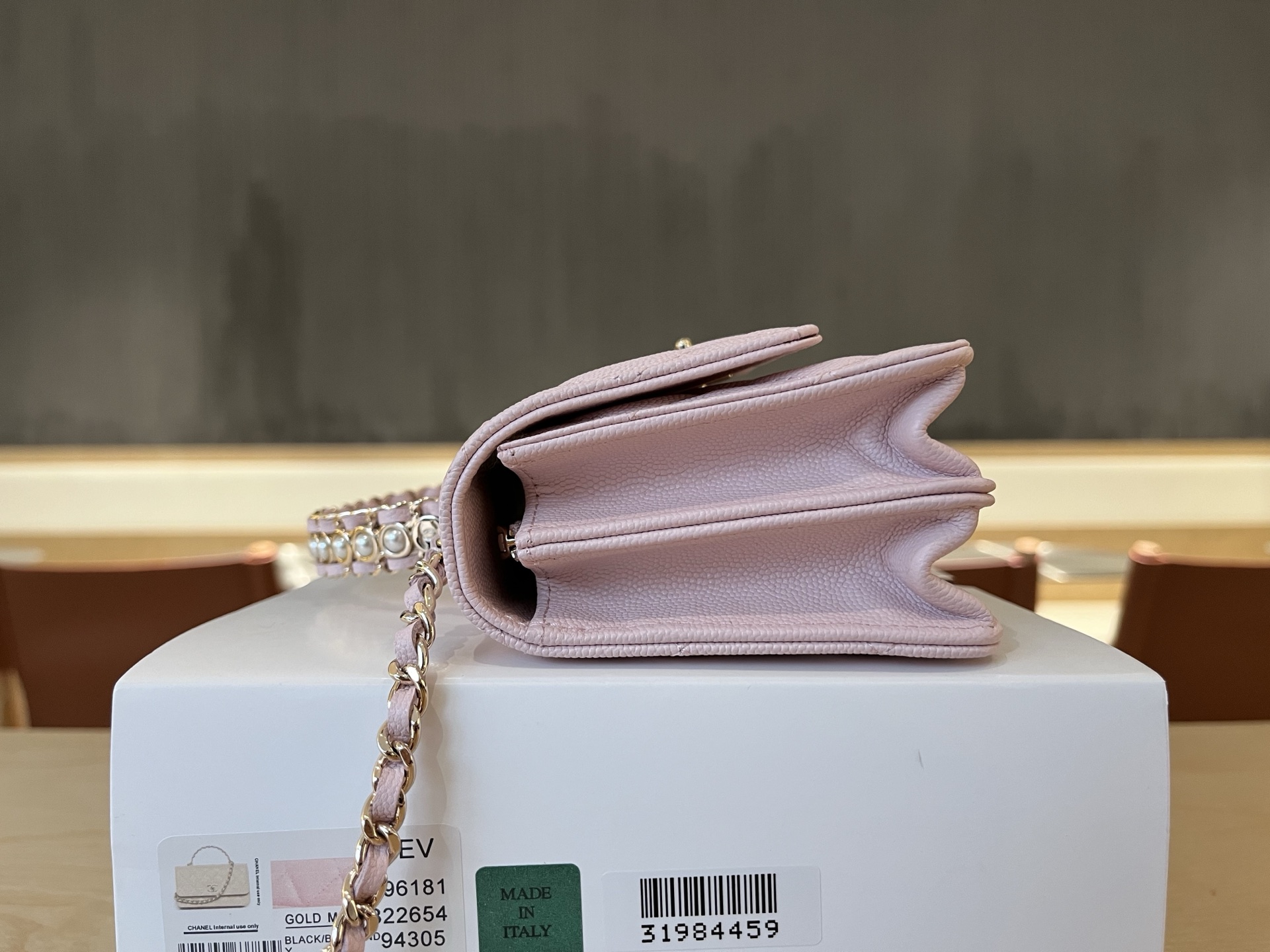 Chanel Basic Bag Cow Leather 19cm-l-s