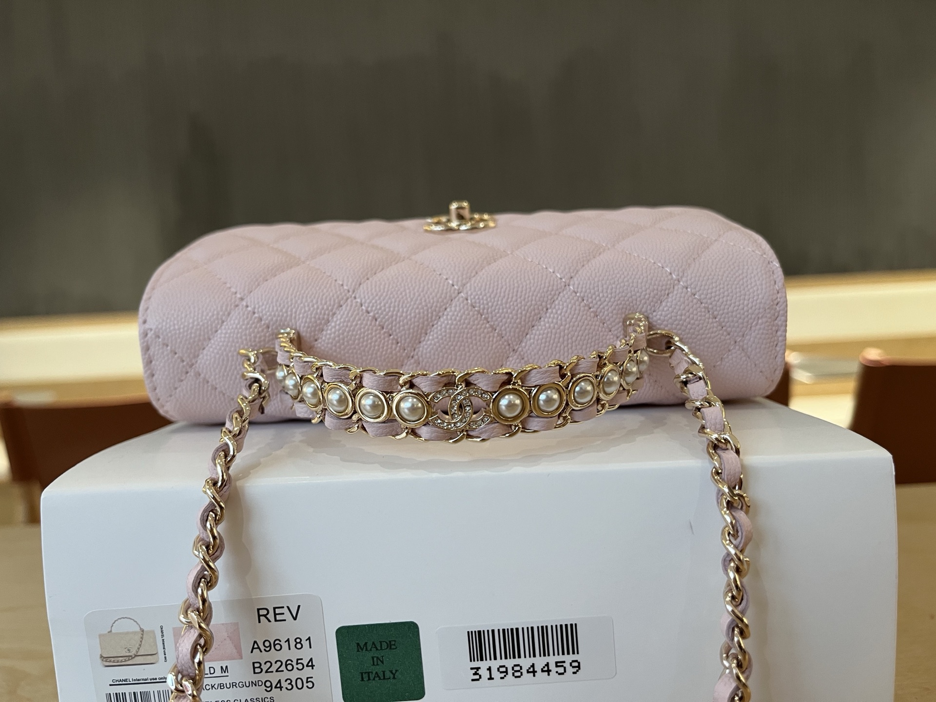 Chanel Basic Bag Cow Leather 19cm-l-s