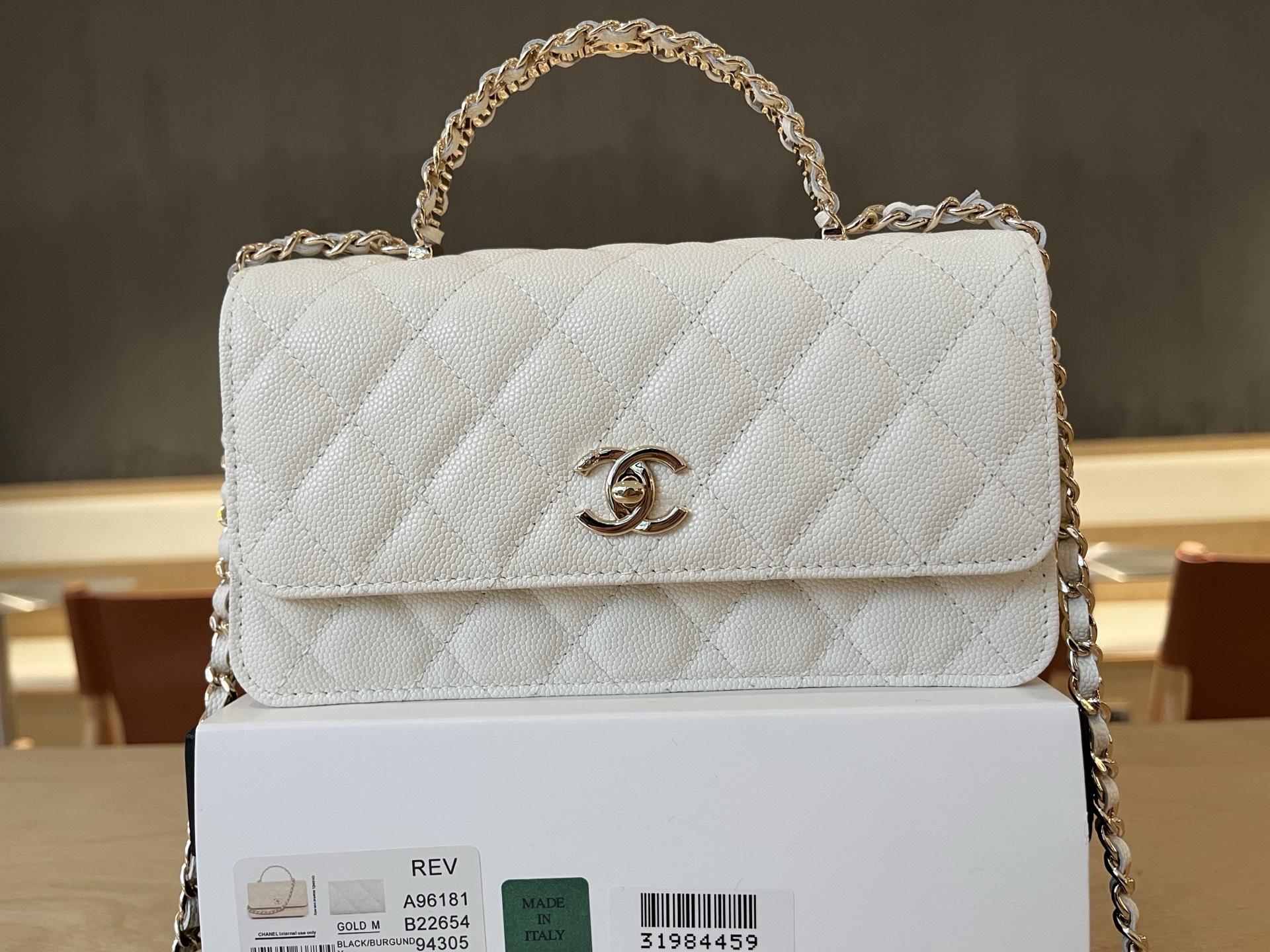 Chanel Basic Bag Cow Leather 19cm-l-s