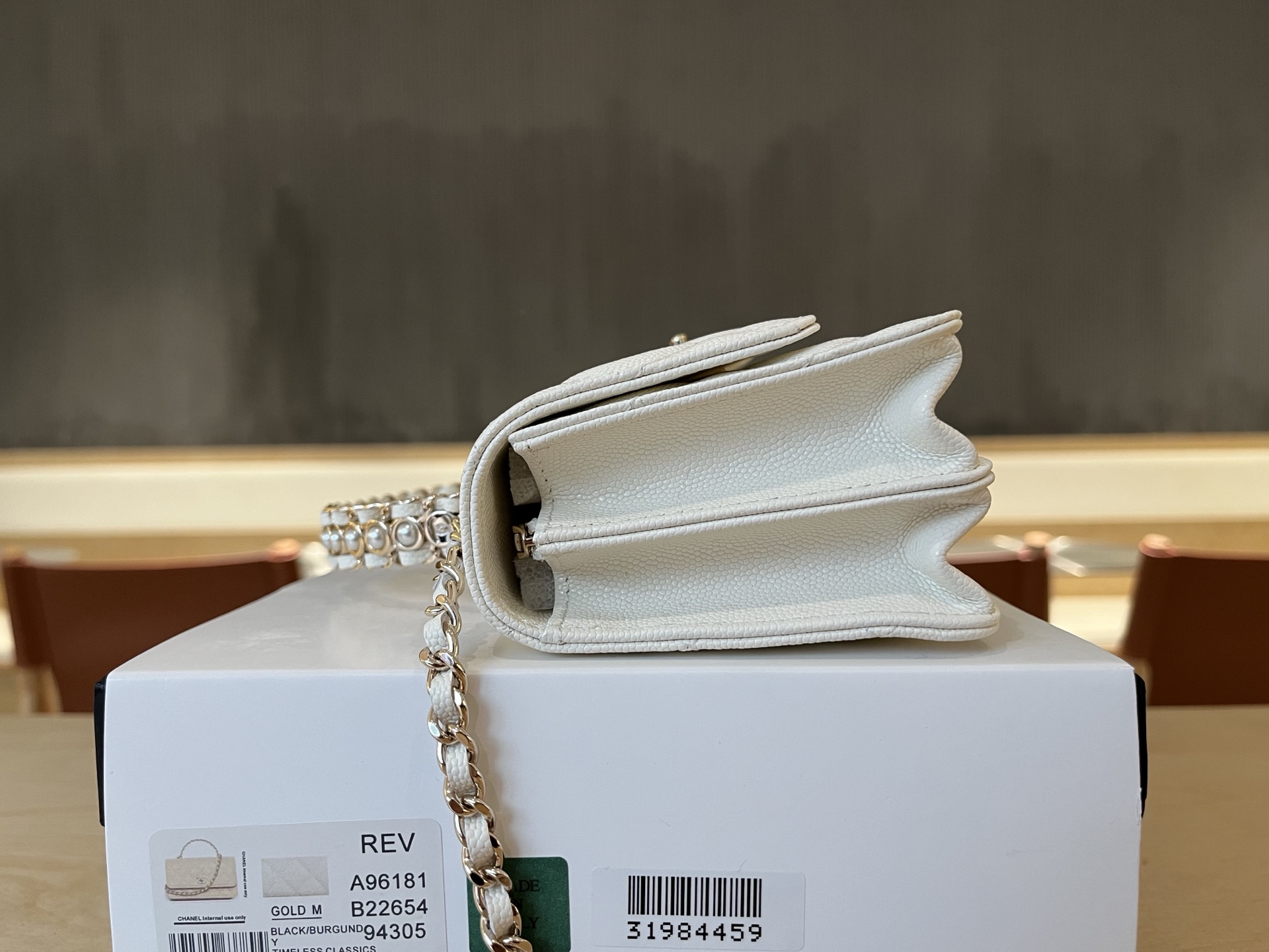 Chanel Basic Bag Cow Leather 19cm-l-s