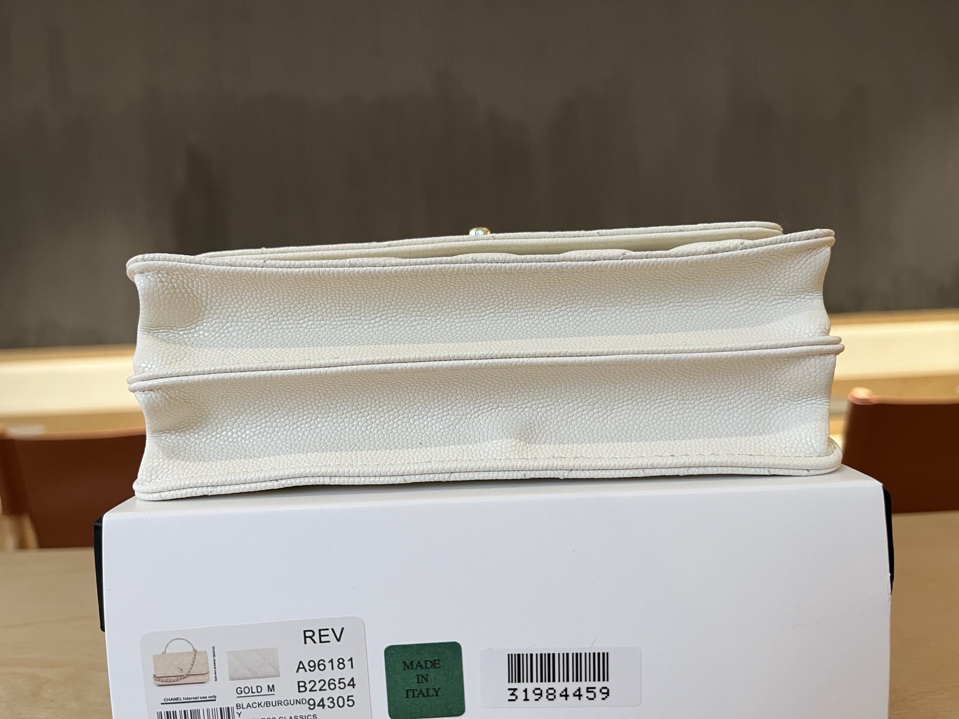 Chanel Basic Bag Cow Leather 19cm-l-s