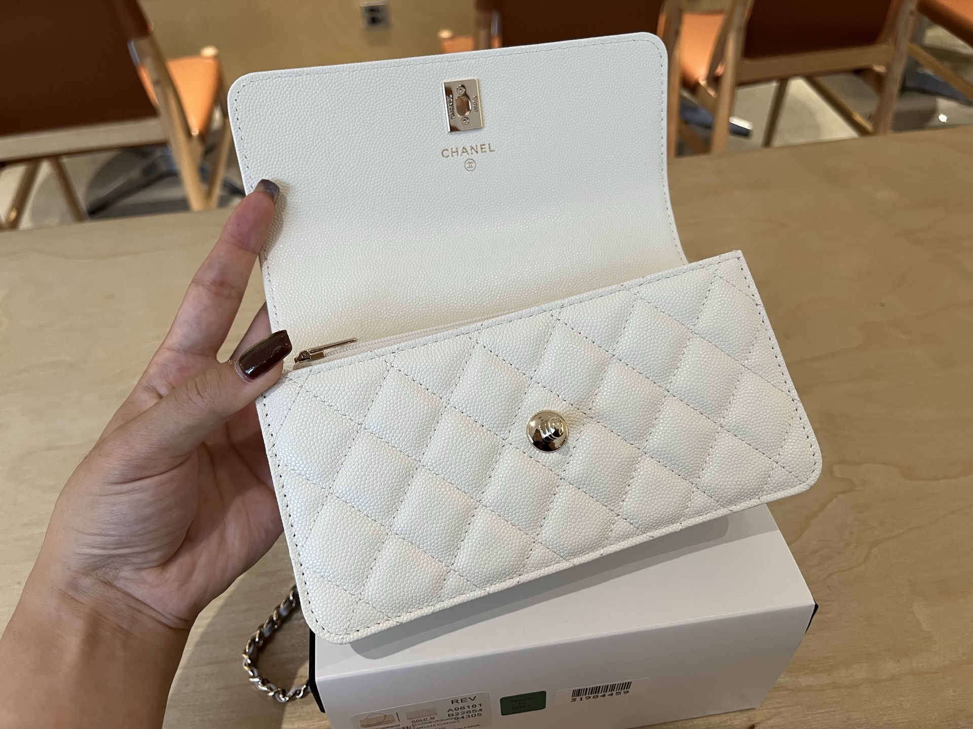 Chanel Basic Bag Cow Leather 19cm-l-s