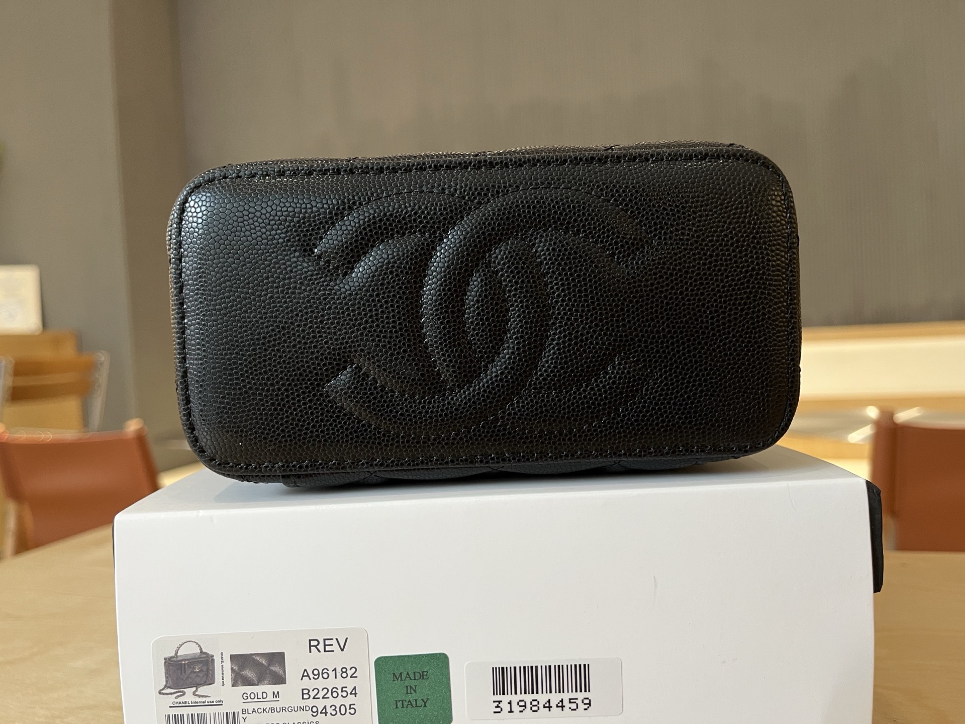 Chanel Basic Bag Cow Leather 17cm-l-s