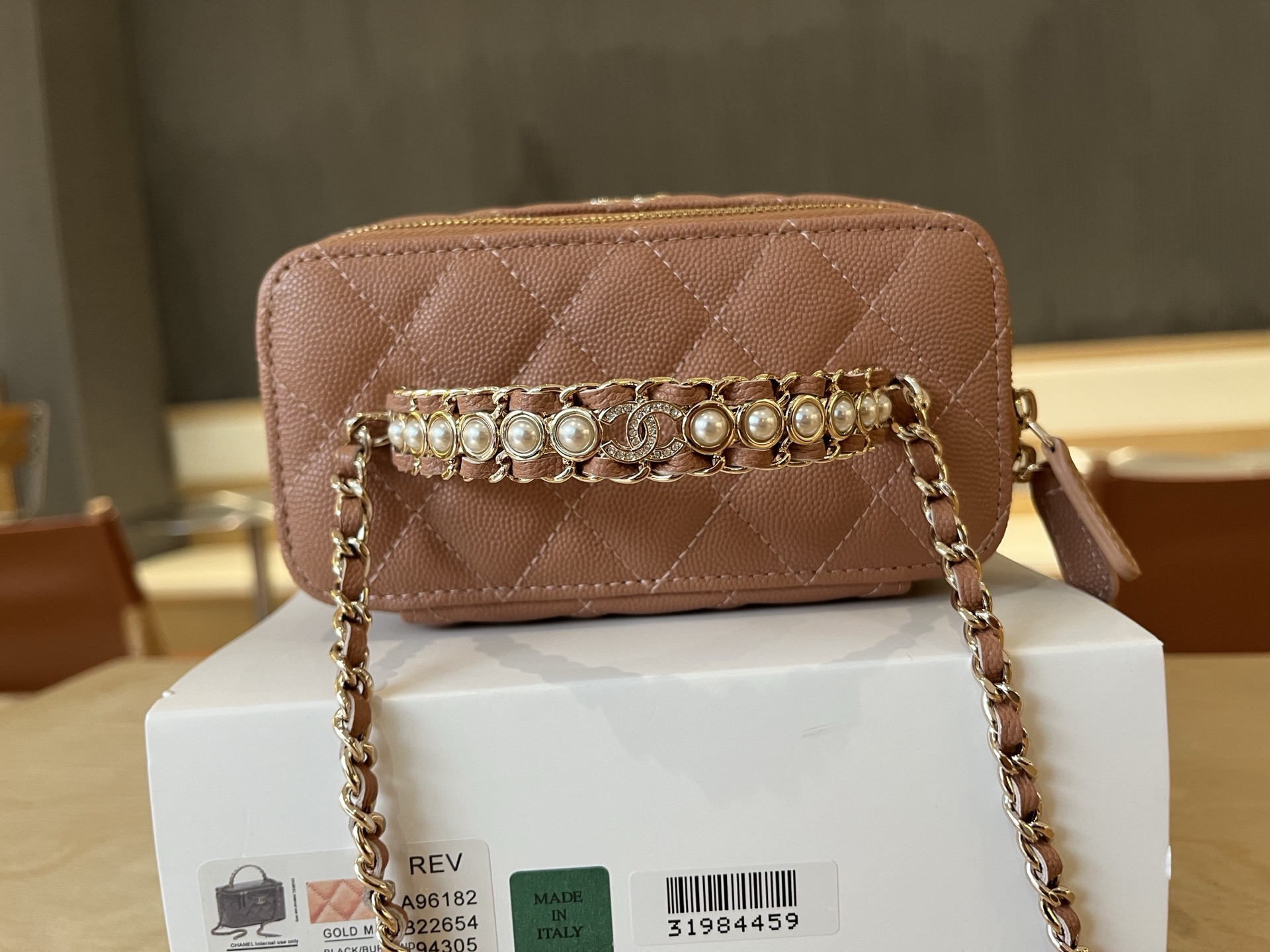 Chanel Basic Bag Cow Leather 17cm-l-s