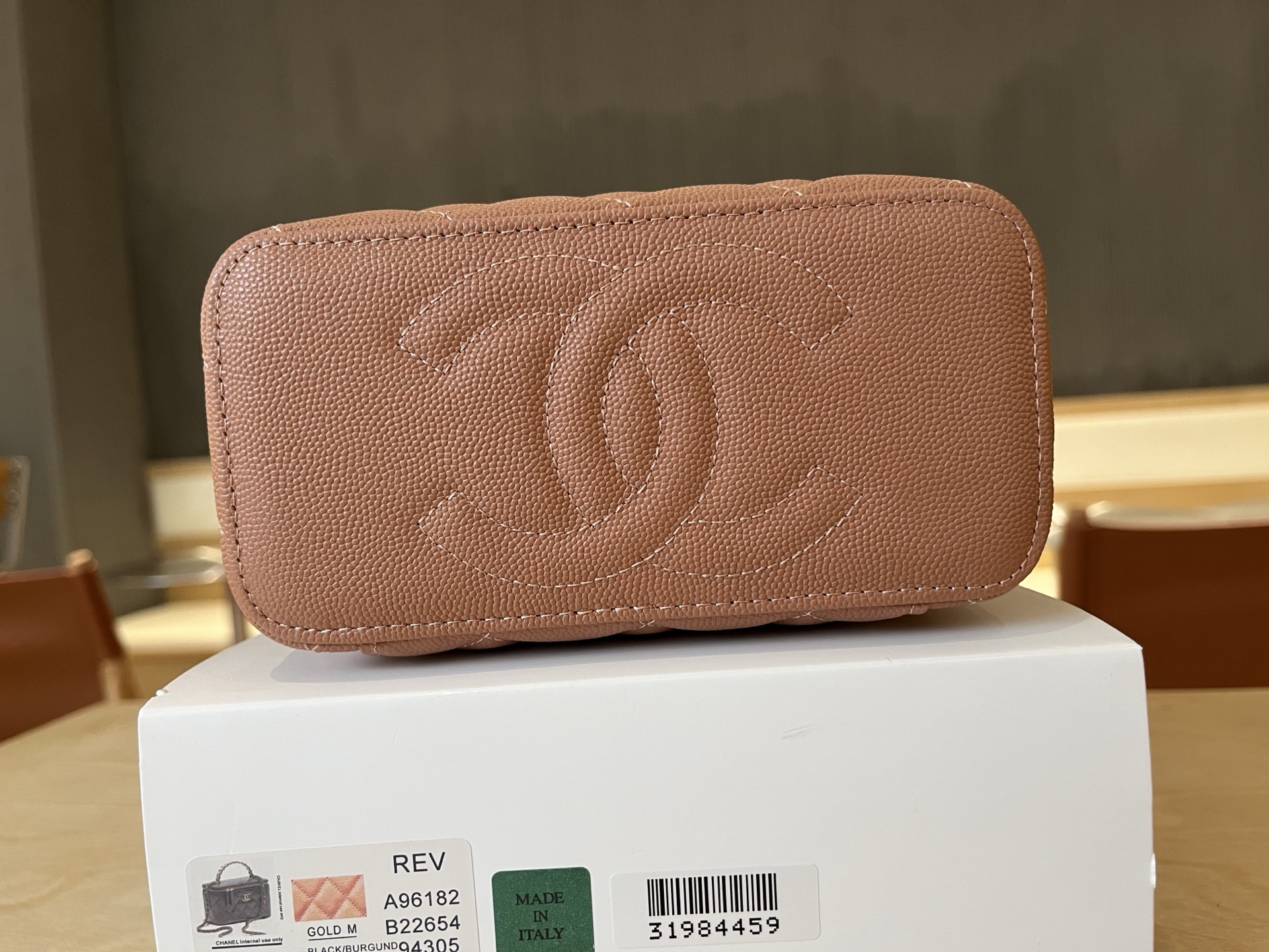 Chanel Basic Bag Cow Leather 17cm-l-s