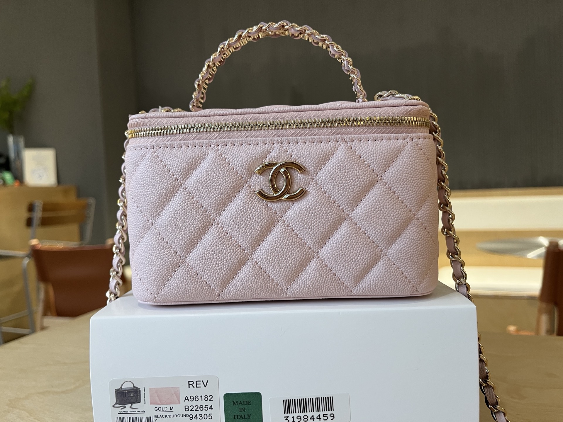 Chanel Basic Bag Cow Leather 17cm-l-s