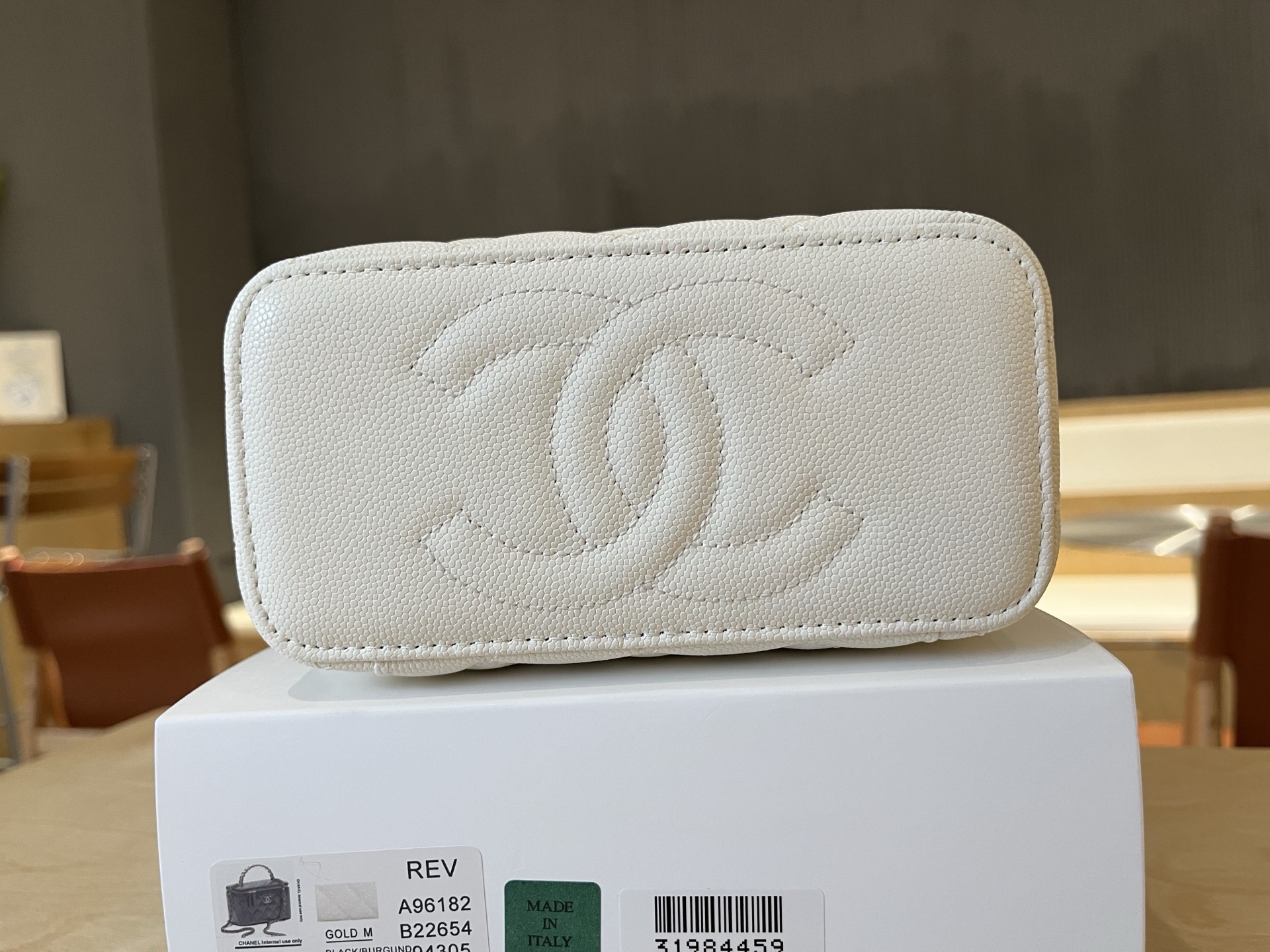 Chanel Basic Bag Cow Leather 17cm-l-s