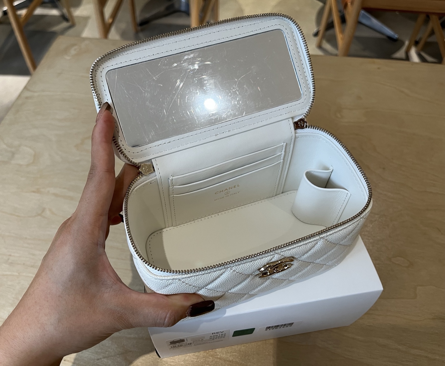 Chanel Basic Bag Cow Leather 17cm-l-s