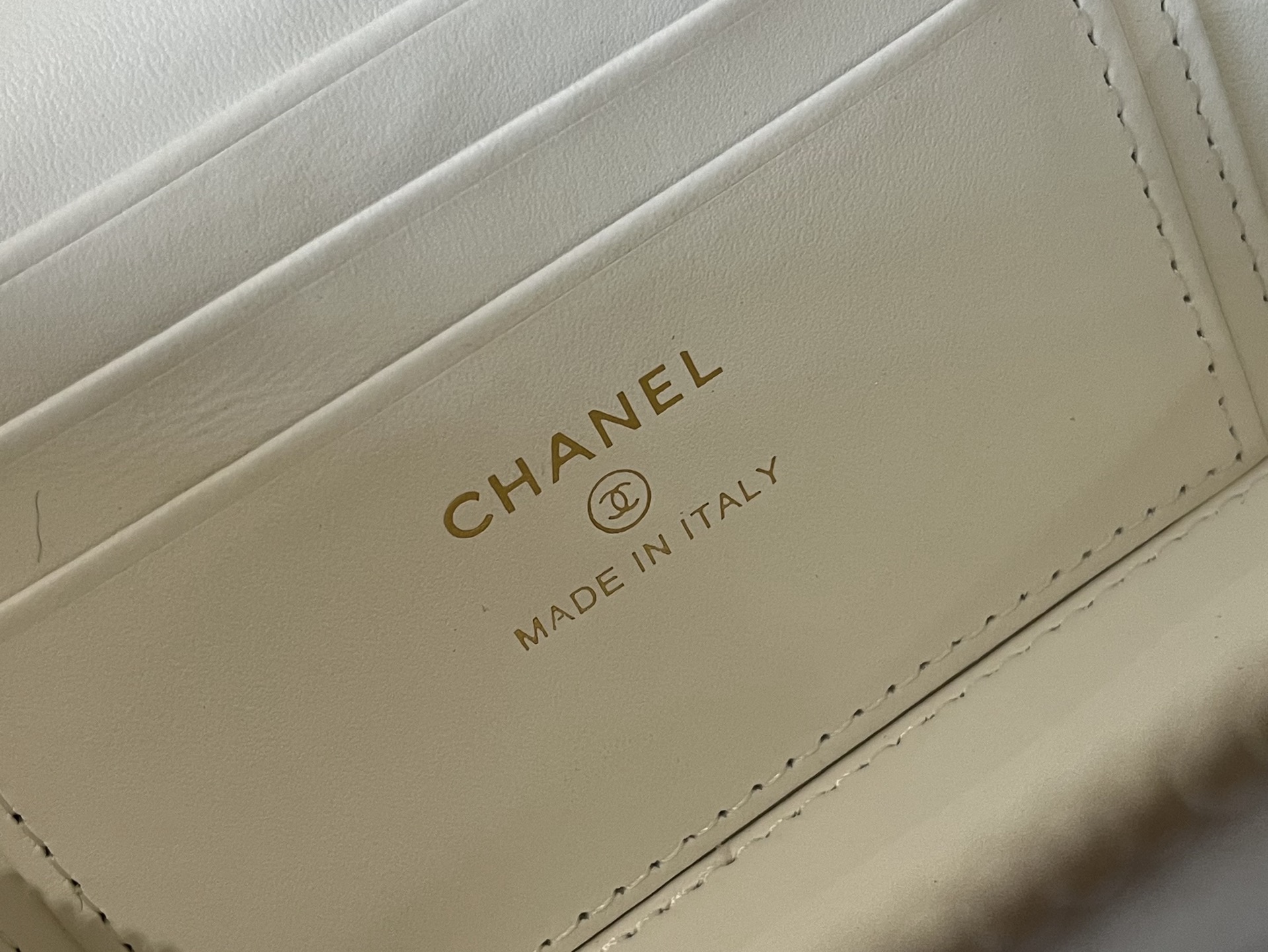 Chanel Basic Bag Cow Leather 17cm-l-s