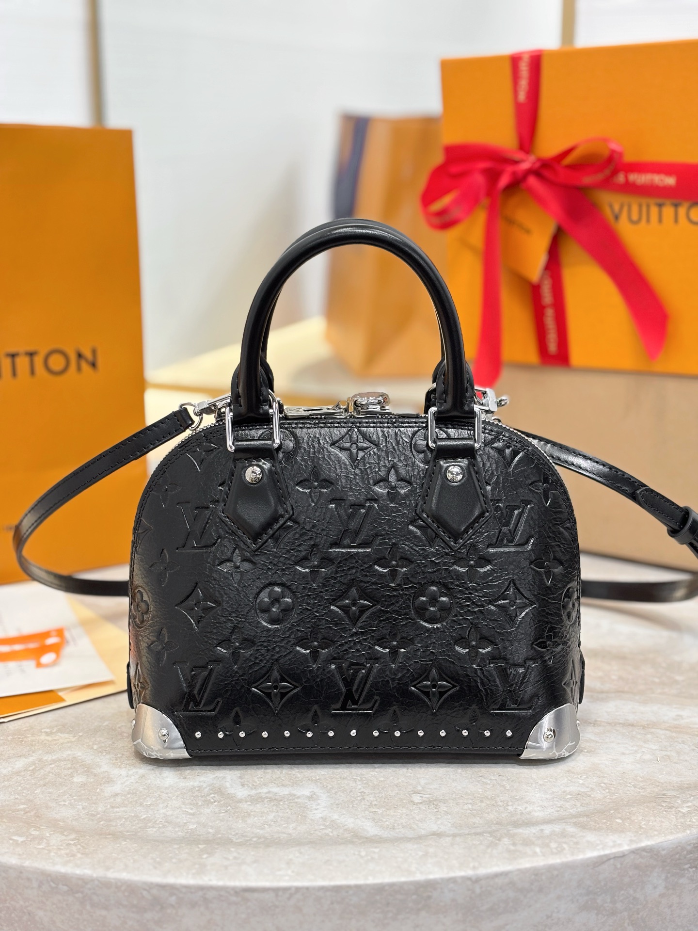 Louis Vuitton Basic Bag Cow Leather Black 11cm-m-l-s