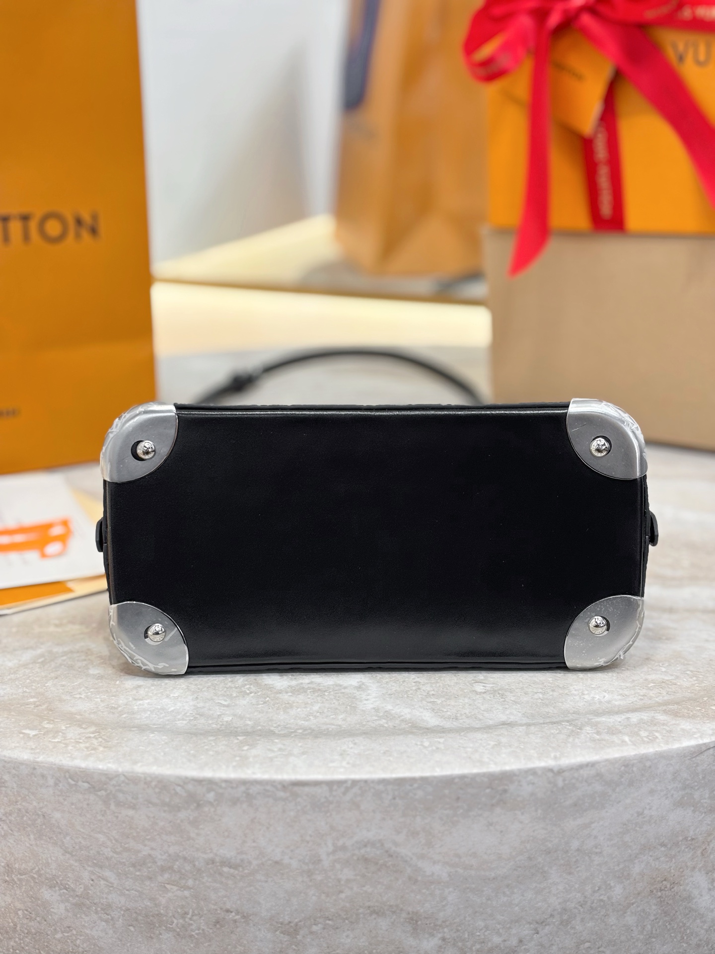 Louis Vuitton Basic Bag Cow Leather Black 11cm-m-l-s