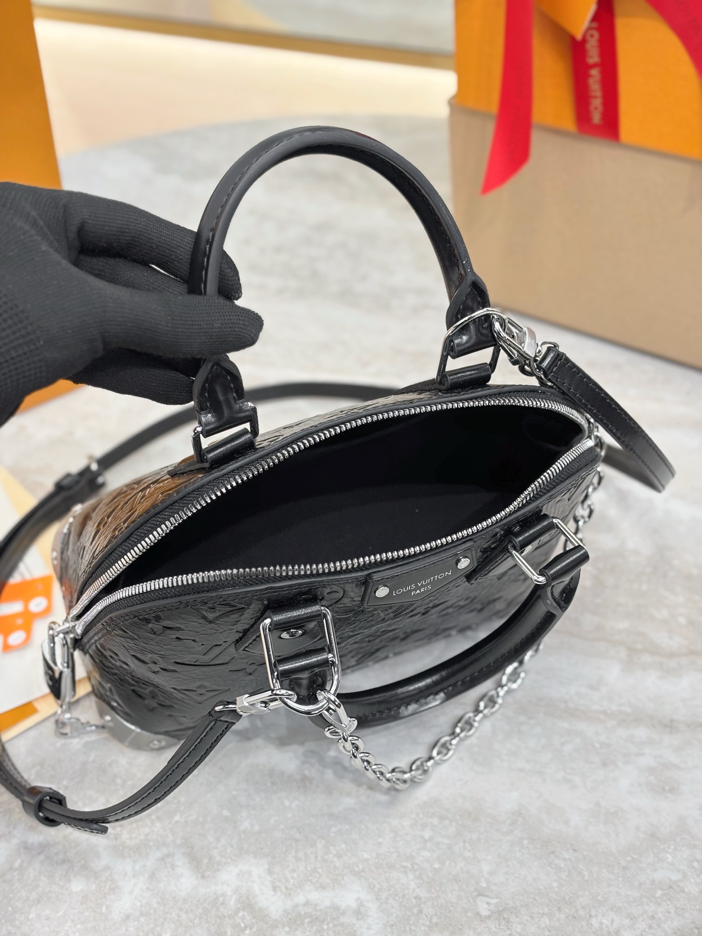 Louis Vuitton Basic Bag Cow Leather Black 11cm-m-l-s