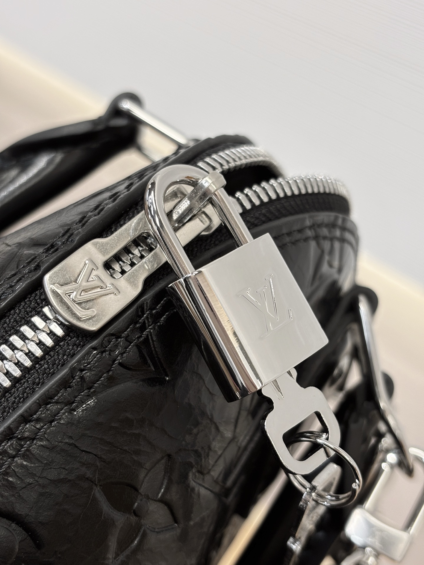 Louis Vuitton Basic Bag Cow Leather Black 11cm-m-l-s