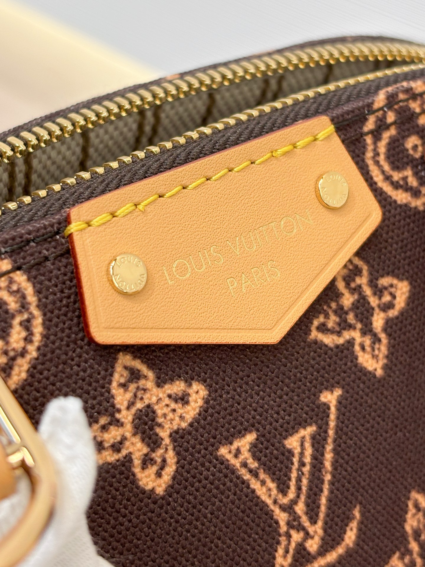 Louis Vuitton Basic Bag 11cm-m-l-s