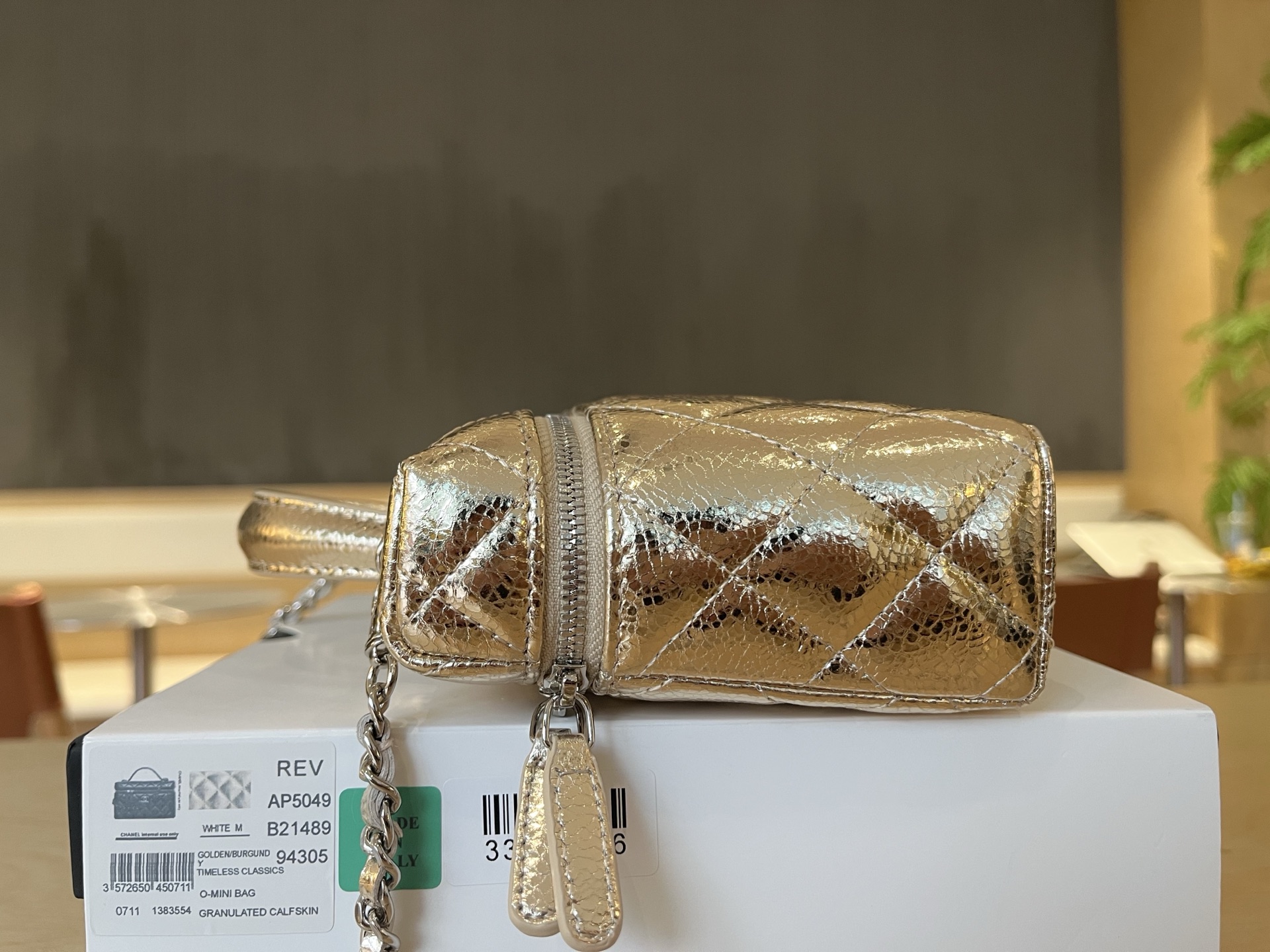 Chanel Basic Bag Cow Leather Gold M-l