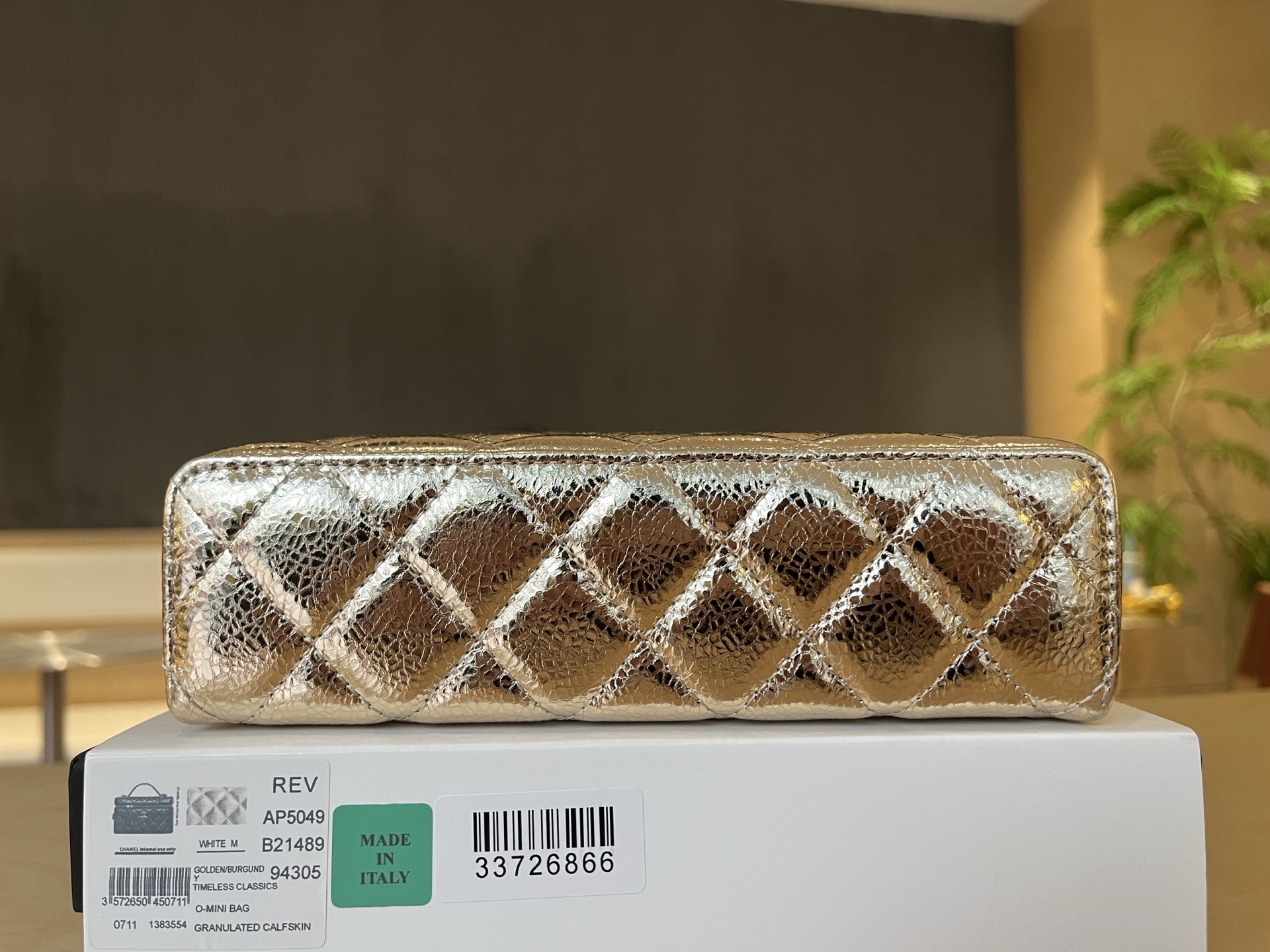 Chanel Basic Bag Cow Leather Gold M-l