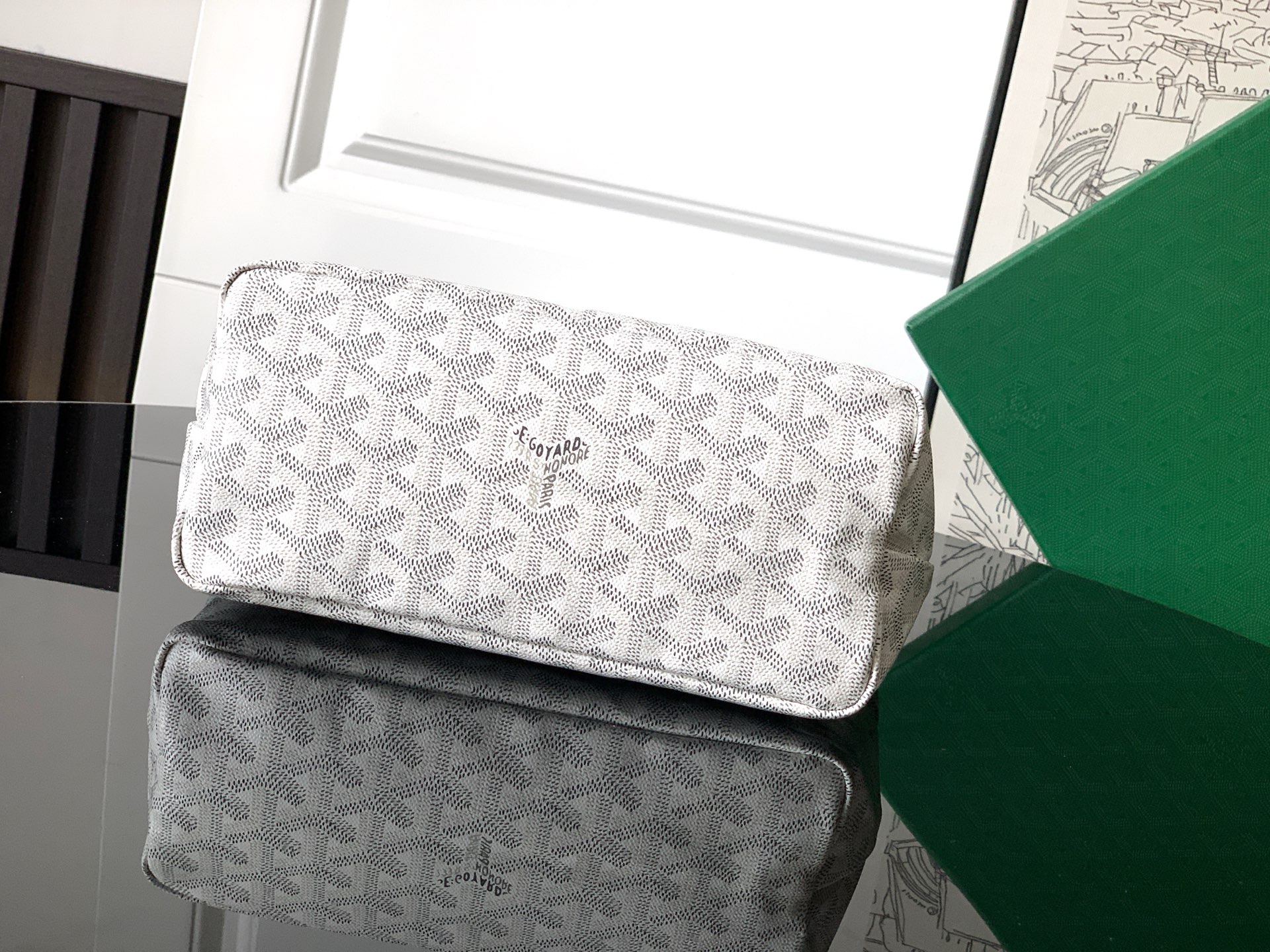 Goyard Shoulder Bag White M