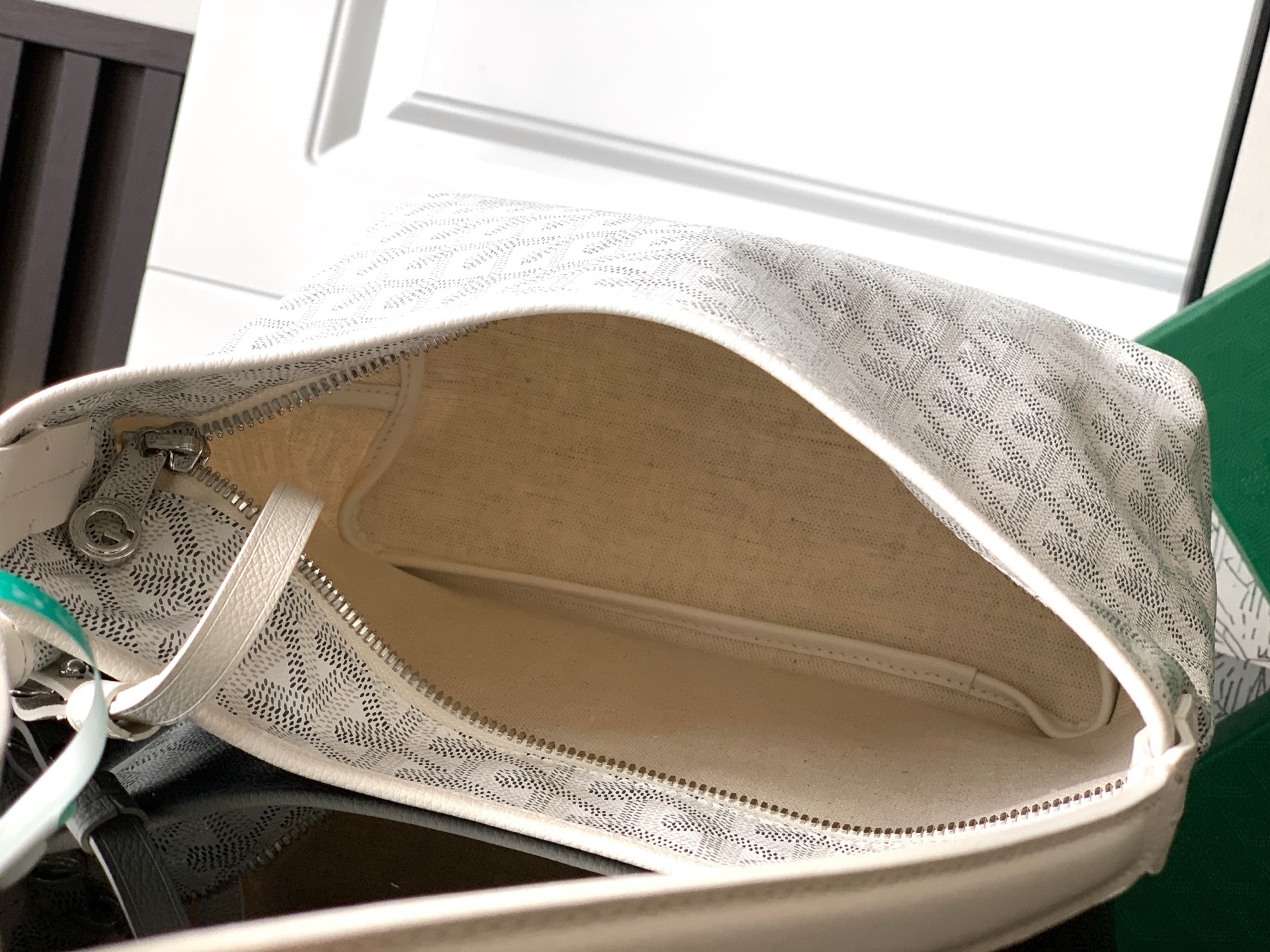 Goyard Shoulder Bag White M