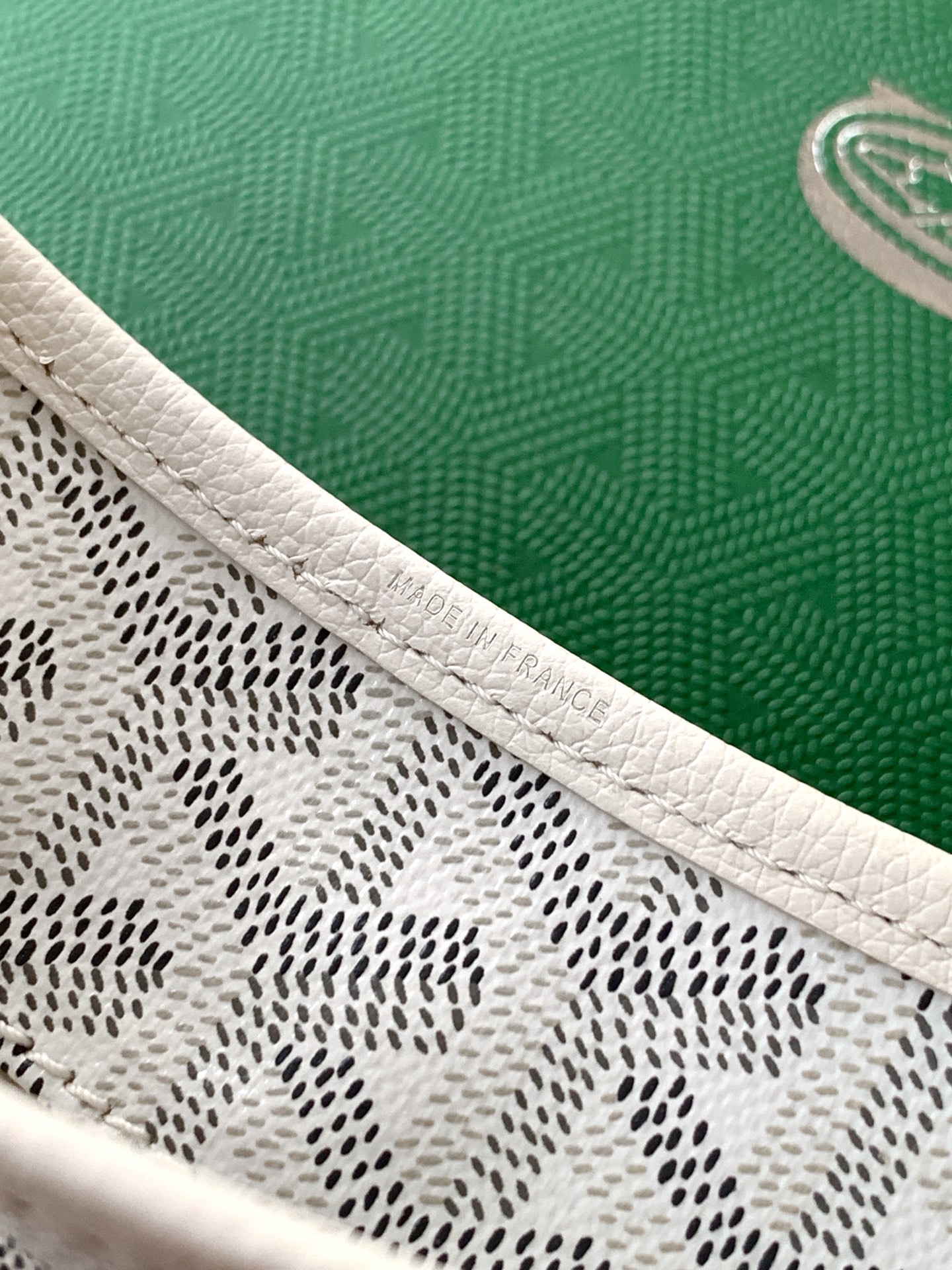 Goyard Shoulder Bag White M