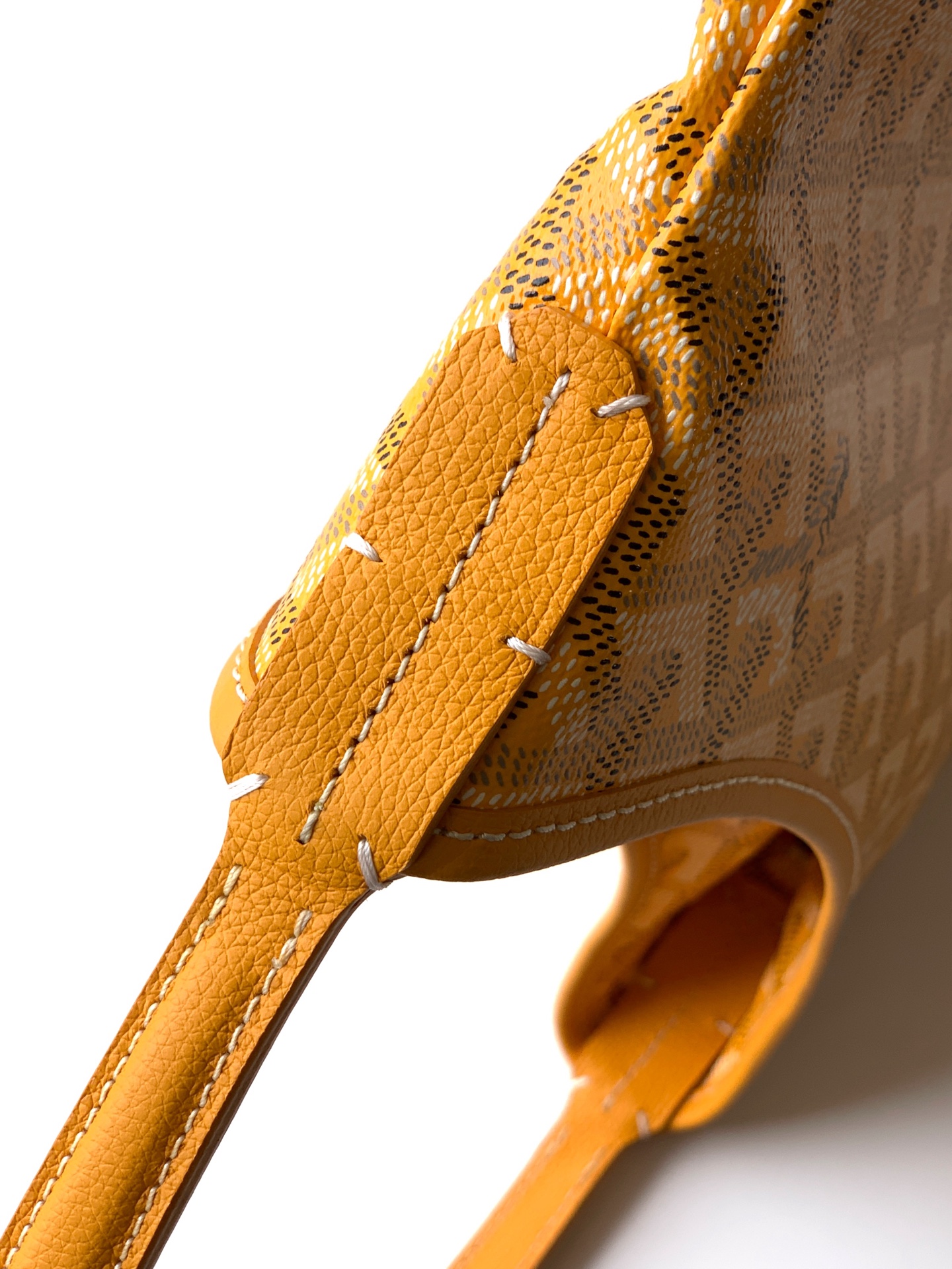 Goyard Shoulder Bag M