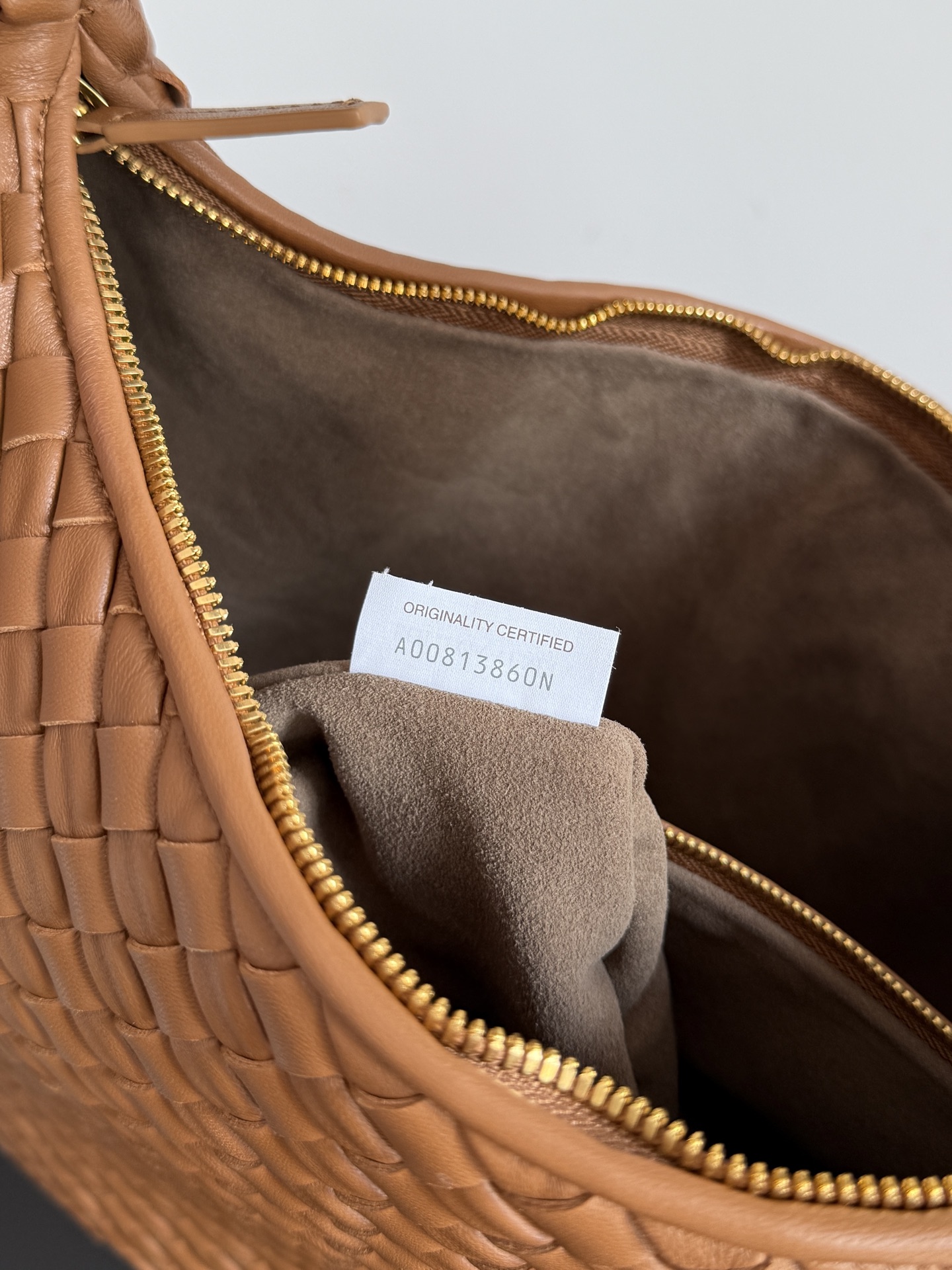 Bottega Veneta Female Shoulder Bag M