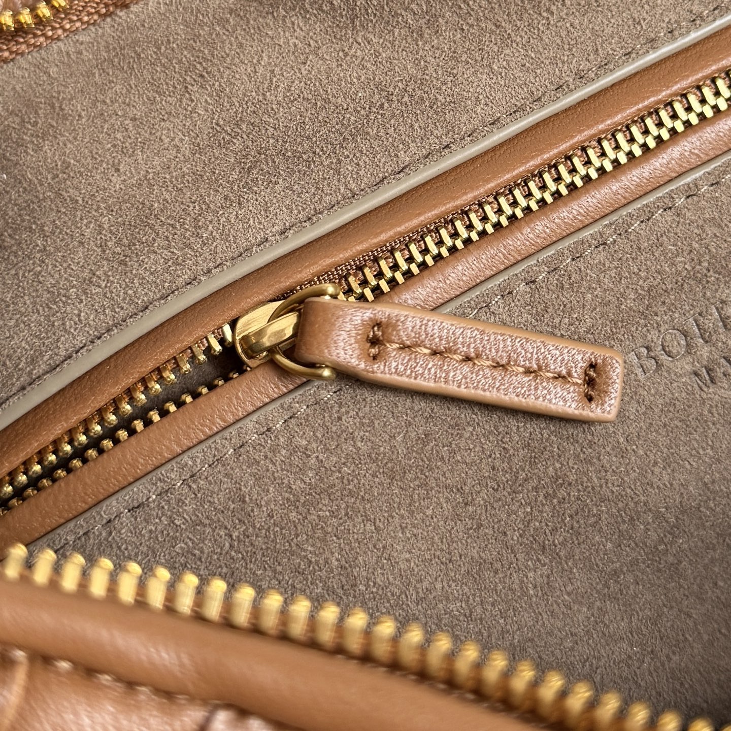 Bottega Veneta Female Shoulder Bag M